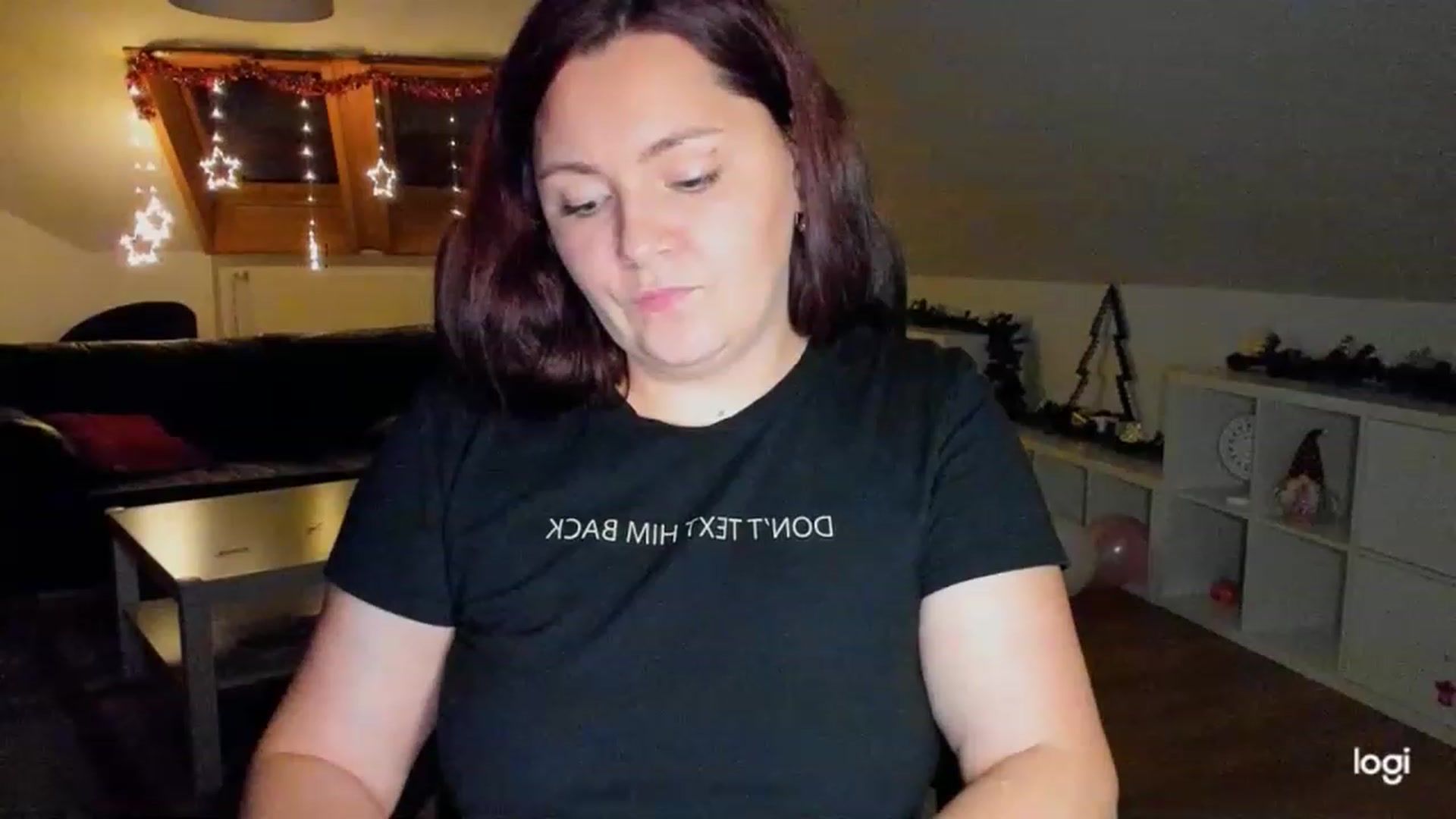 Gallery image thumbnail from Nikky_Ray's myfreecams stream on, 12/27/2022, 17:30 image 1 of 20