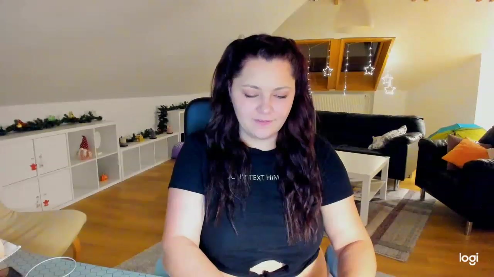 Gallery image thumbnail from Nikky_Ray's myfreecams stream on, 02/04/2023, 19:03 image 14 of 20