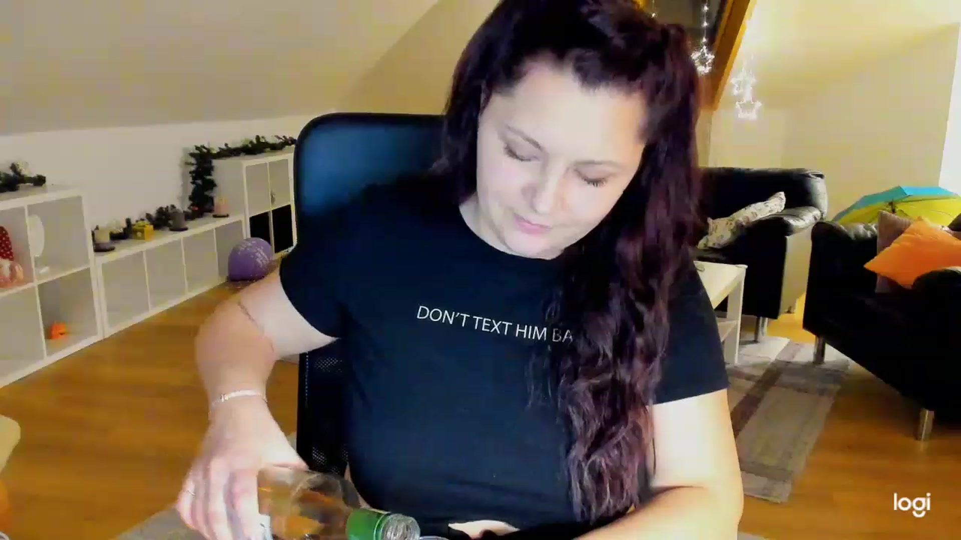 Gallery image thumbnail from Nikky_Ray's myfreecams stream on, 02/04/2023, 19:03 image 5 of 20