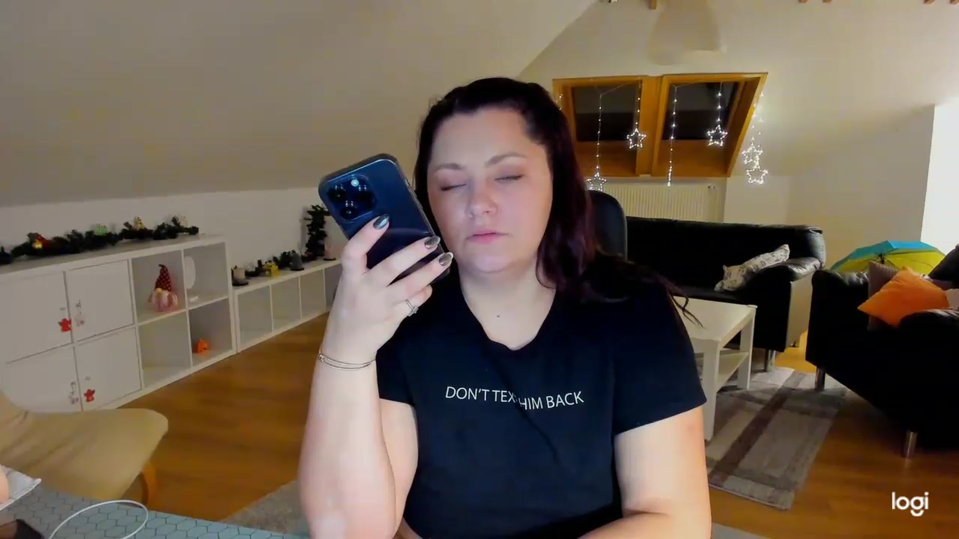 Gallery image thumbnail from Nikky_Ray's myfreecams stream on, 02/04/2023, 19:03 image 19 of 20