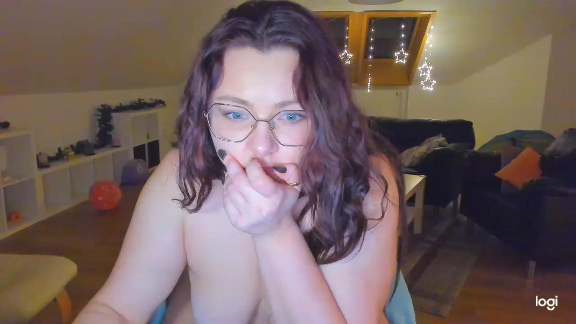 Gallery image thumbnail from Nikky_Ray's myfreecams stream on, 02/06/2023, 19:08 image 3 of 20