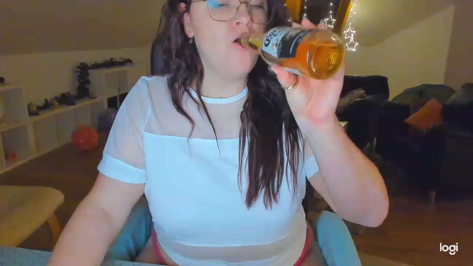 Gallery image thumbnail from Nikky_Ray's myfreecams stream on, 02/06/2023, 19:08 image 15 of 20