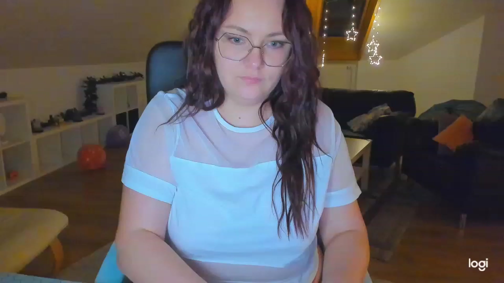 Gallery image thumbnail from Nikky_Ray's myfreecams stream on, 02/06/2023, 19:08 image 1 of 20