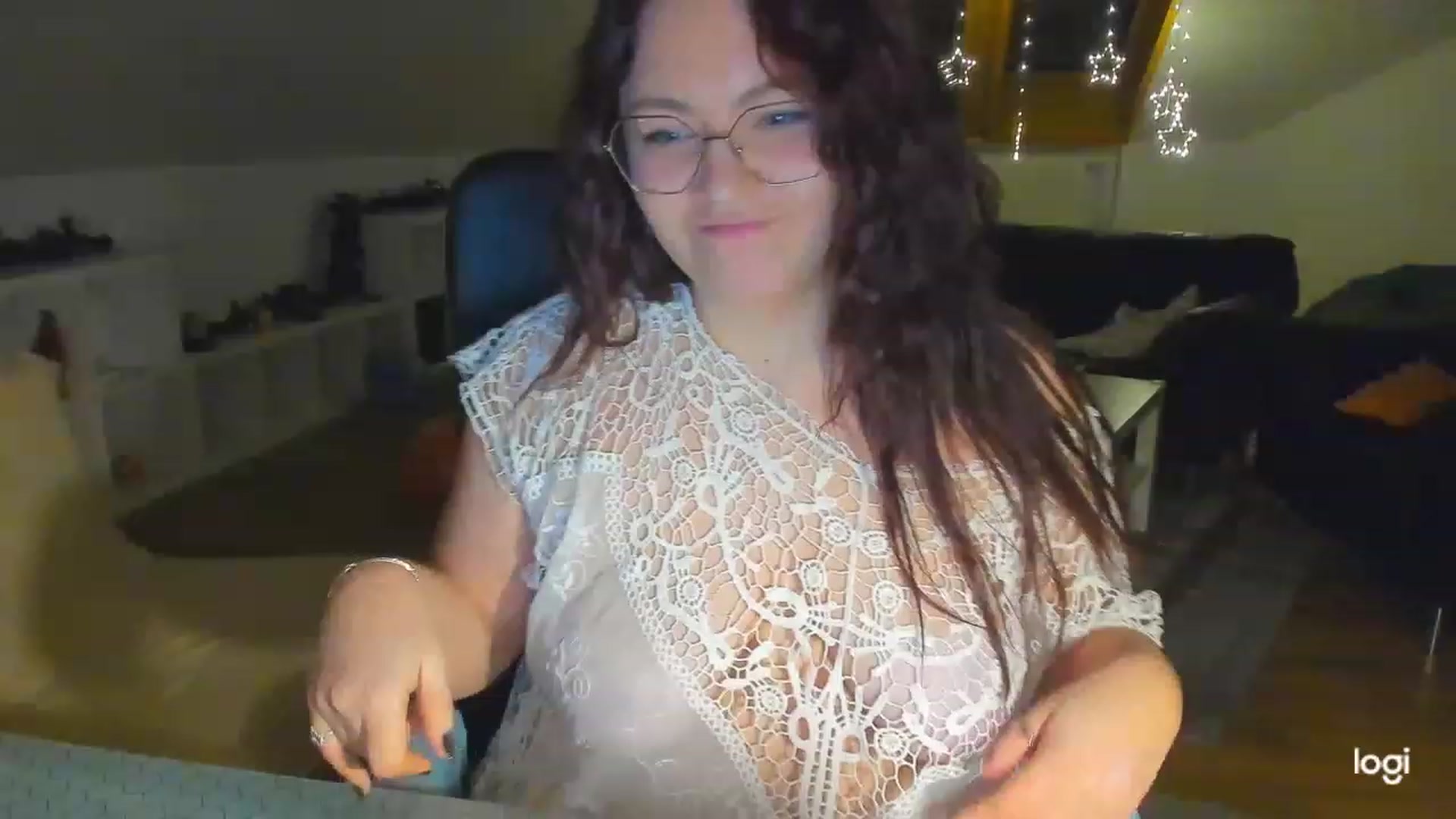 Gallery image thumbnail from Nikky_Ray's myfreecams stream on, 02/07/2023, 18:01 image 9 of 20