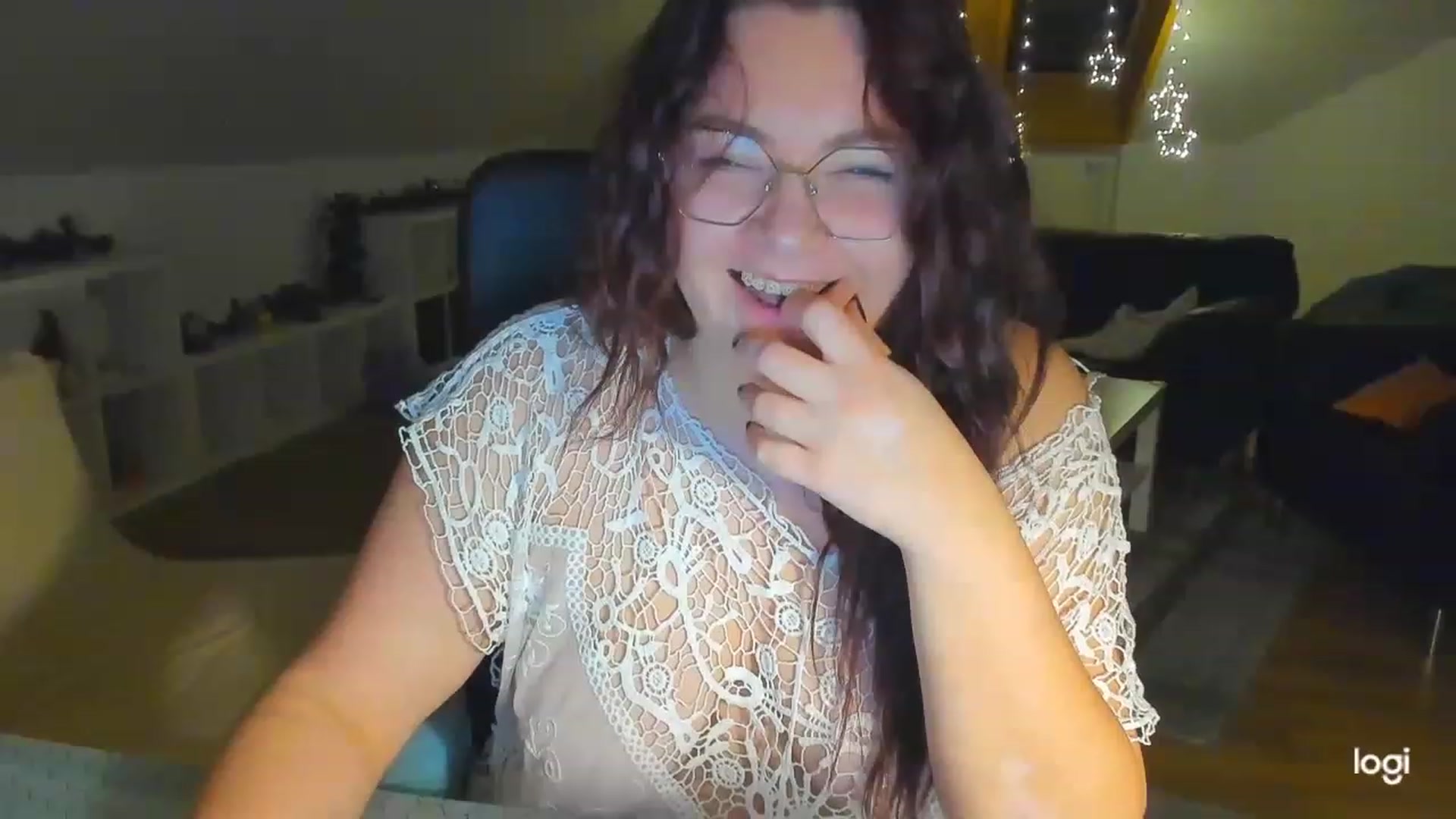 Gallery image thumbnail from Nikky_Ray's myfreecams stream on, 02/07/2023, 18:01 image 5 of 20