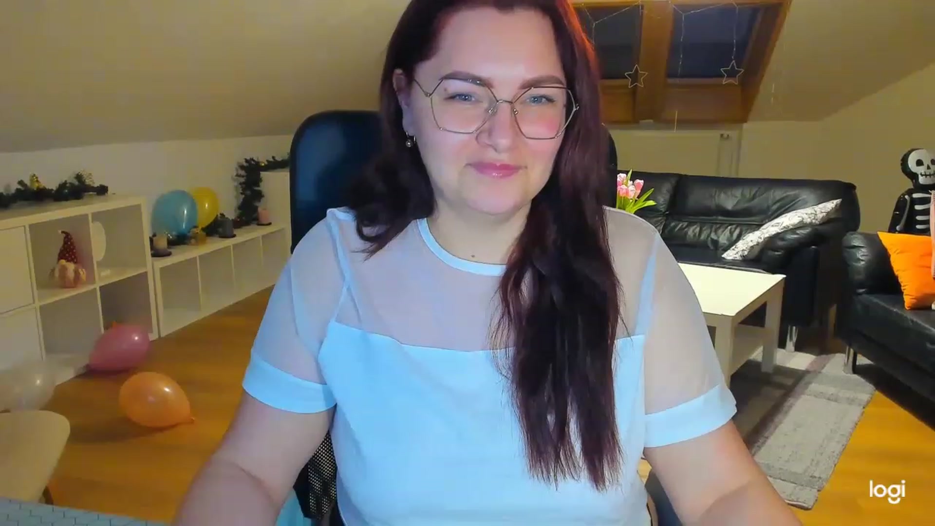 Gallery image thumbnail from Nikky_Ray's myfreecams stream on, 02/17/2023, 17:08 image 14 of 20