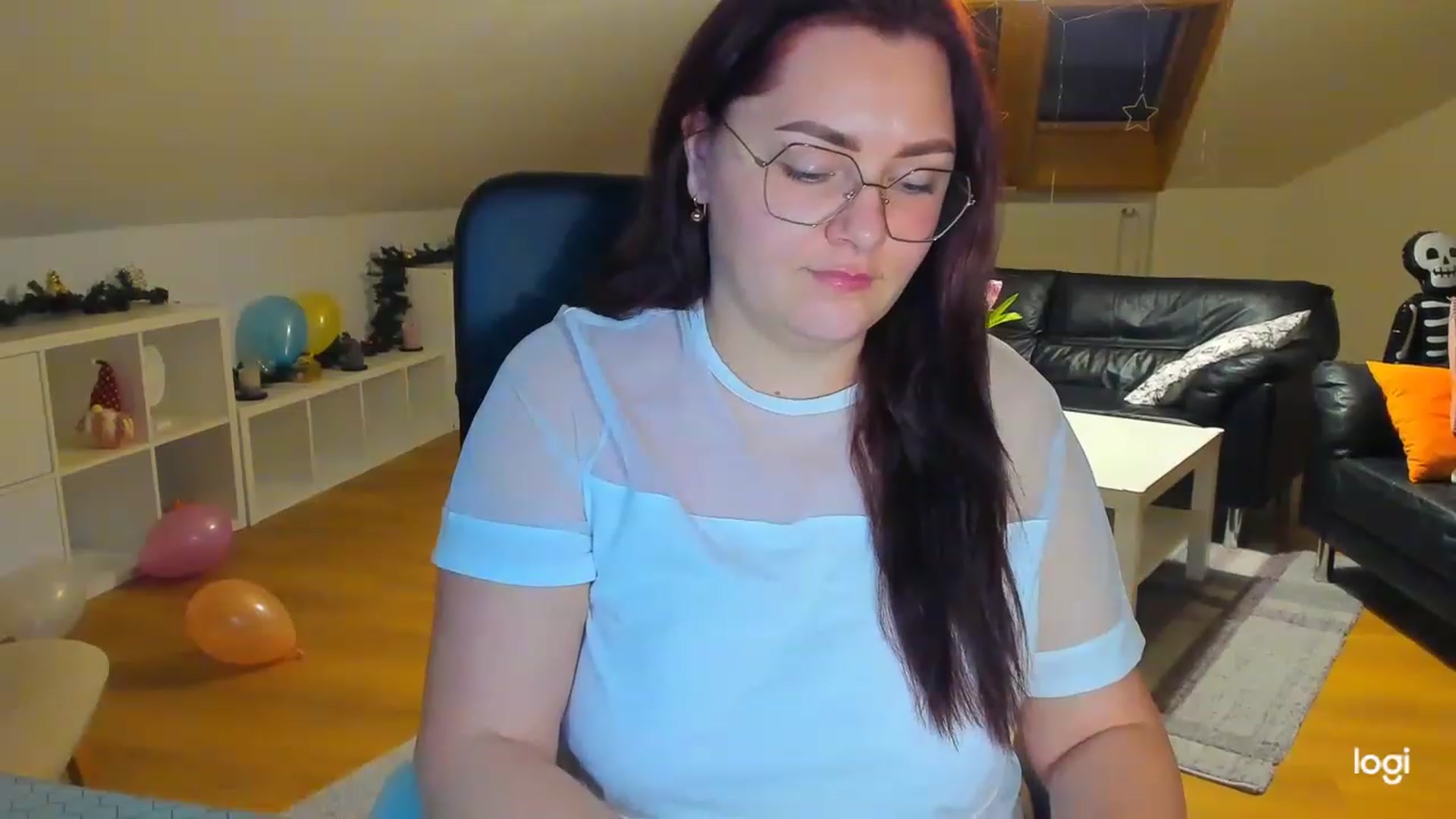 Gallery image thumbnail from Nikky_Ray's myfreecams stream on, 02/17/2023, 17:08 image 16 of 20
