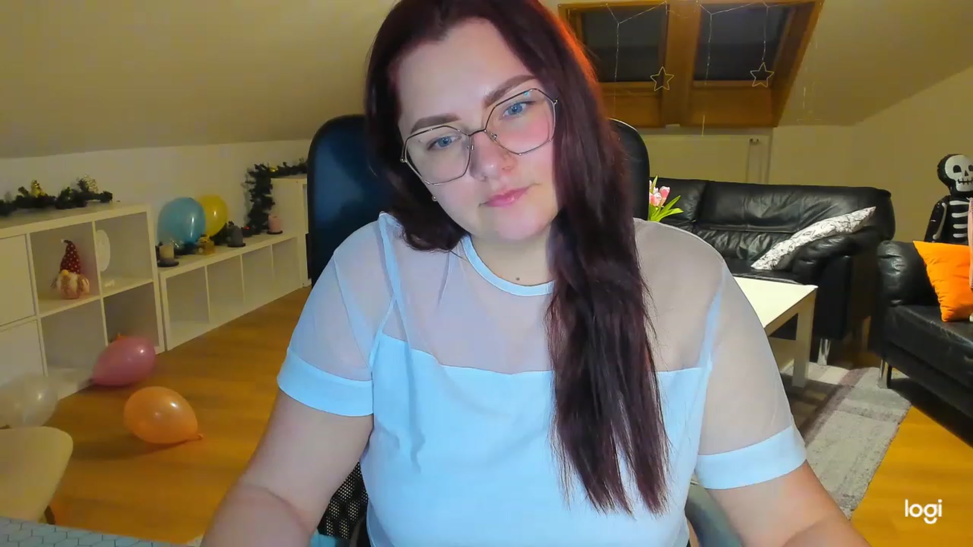 Gallery image thumbnail from Nikky_Ray's myfreecams stream on, 02/17/2023, 17:08 image 18 of 20