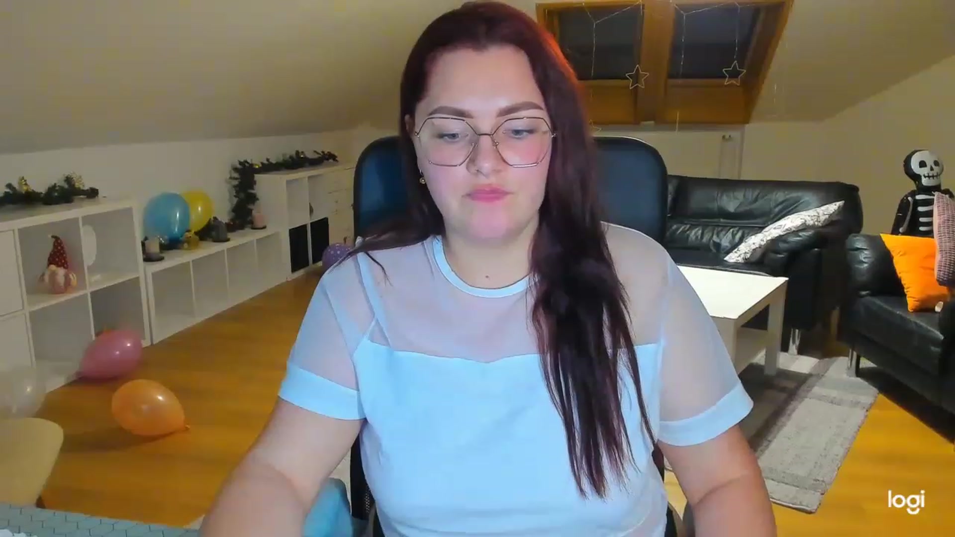 Gallery image thumbnail from Nikky_Ray's myfreecams stream on, 02/17/2023, 18:00 image 6 of 20