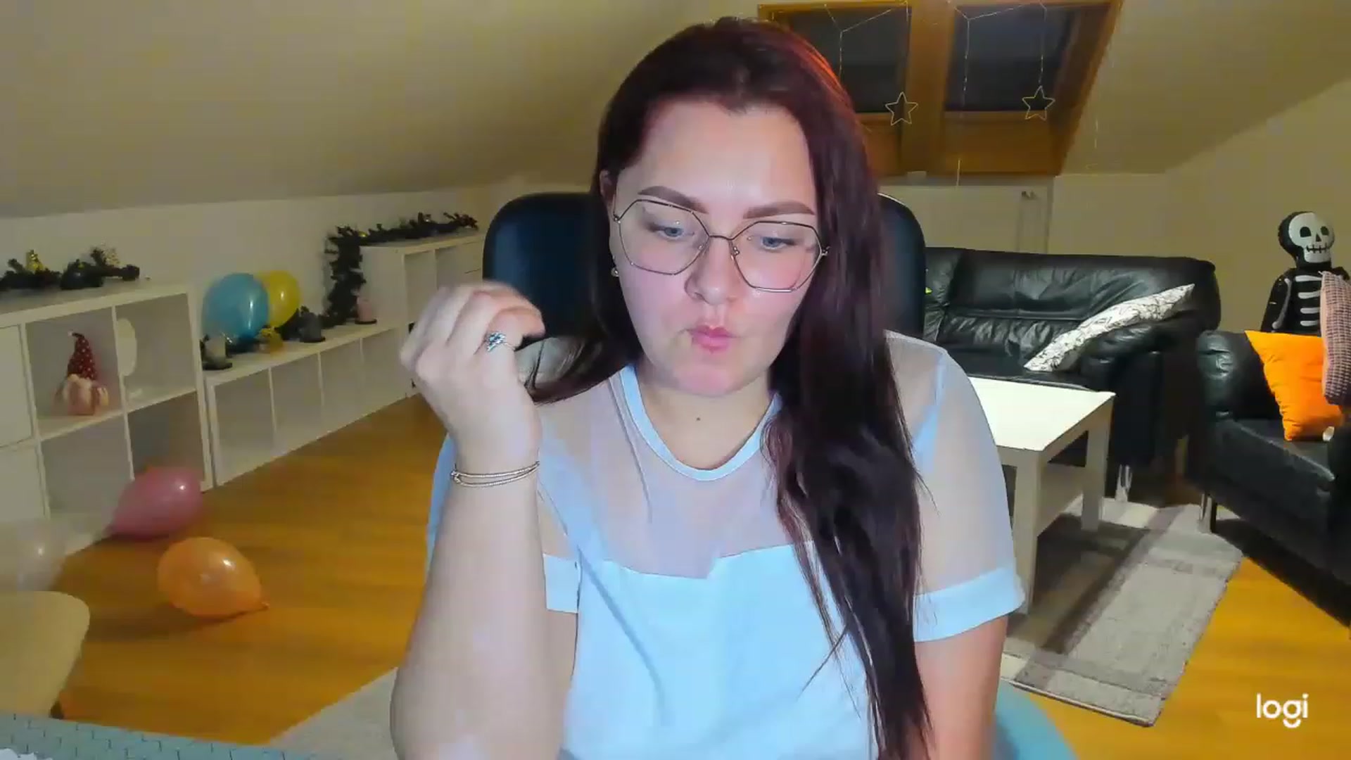 Gallery image thumbnail from Nikky_Ray's myfreecams stream on, 02/17/2023, 18:00 image 4 of 20