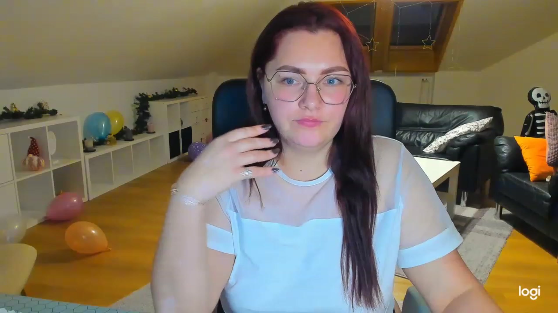 Gallery image thumbnail from Nikky_Ray's myfreecams stream on, 02/17/2023, 18:00 image 16 of 20