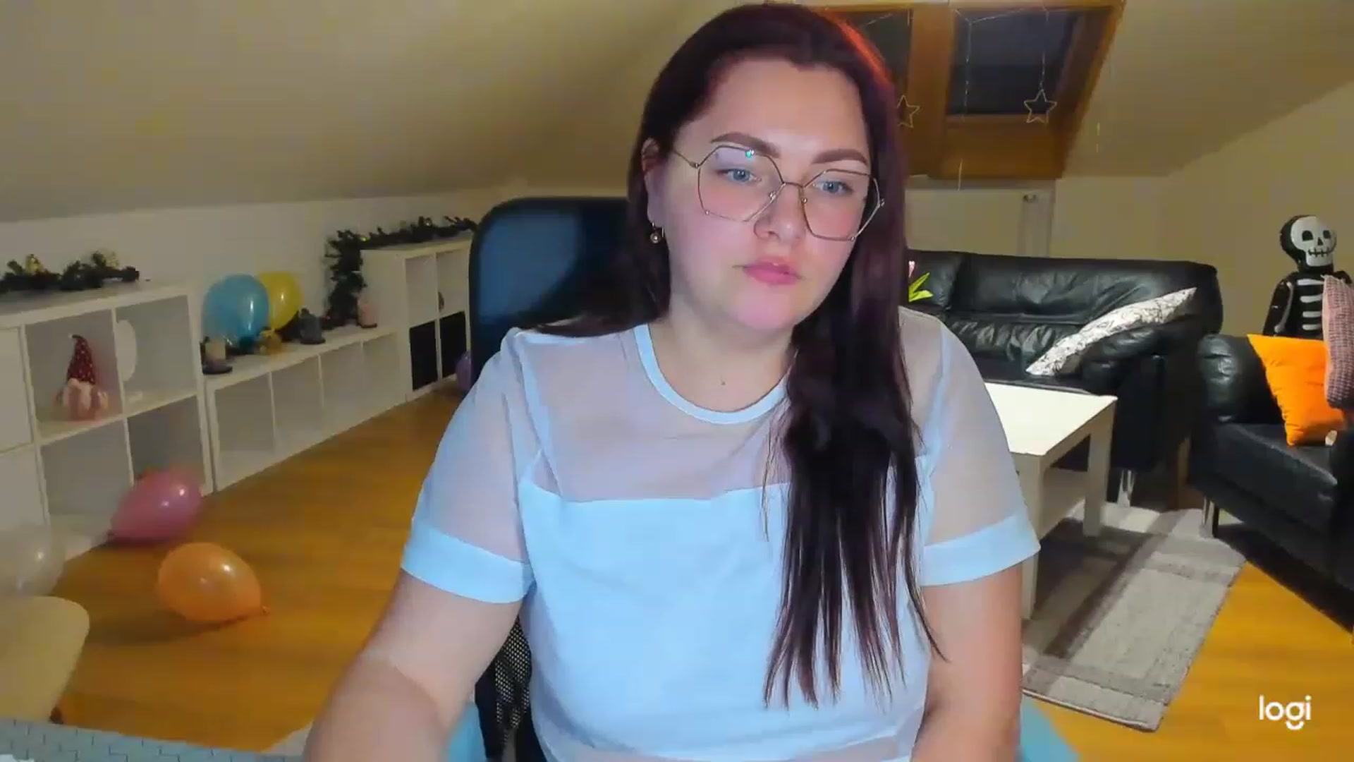 Gallery image thumbnail from Nikky_Ray's myfreecams stream on, 02/17/2023, 18:00 image 1 of 20