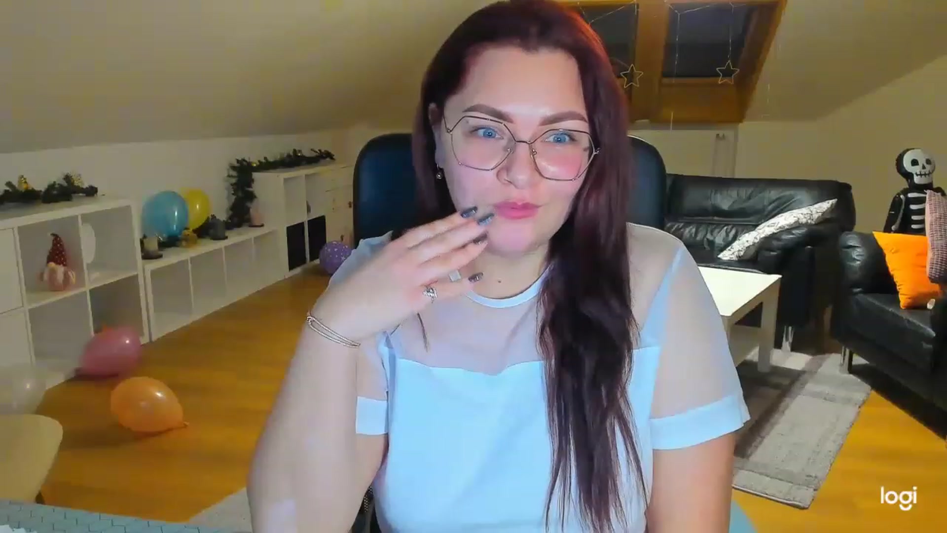 Gallery image thumbnail from Nikky_Ray's myfreecams stream on, 02/17/2023, 18:00 image 9 of 20
