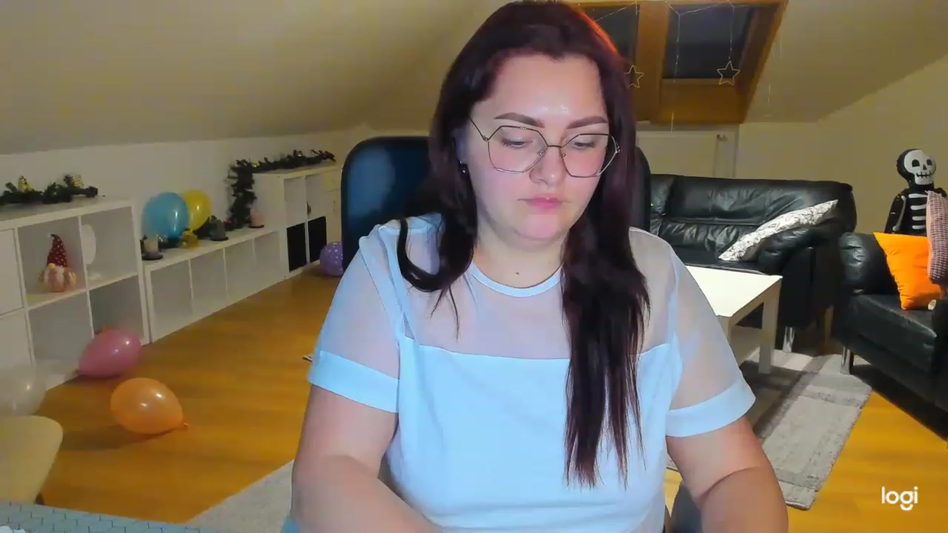 Gallery image thumbnail from Nikky_Ray's myfreecams stream on, 02/17/2023, 18:00 image 20 of 20