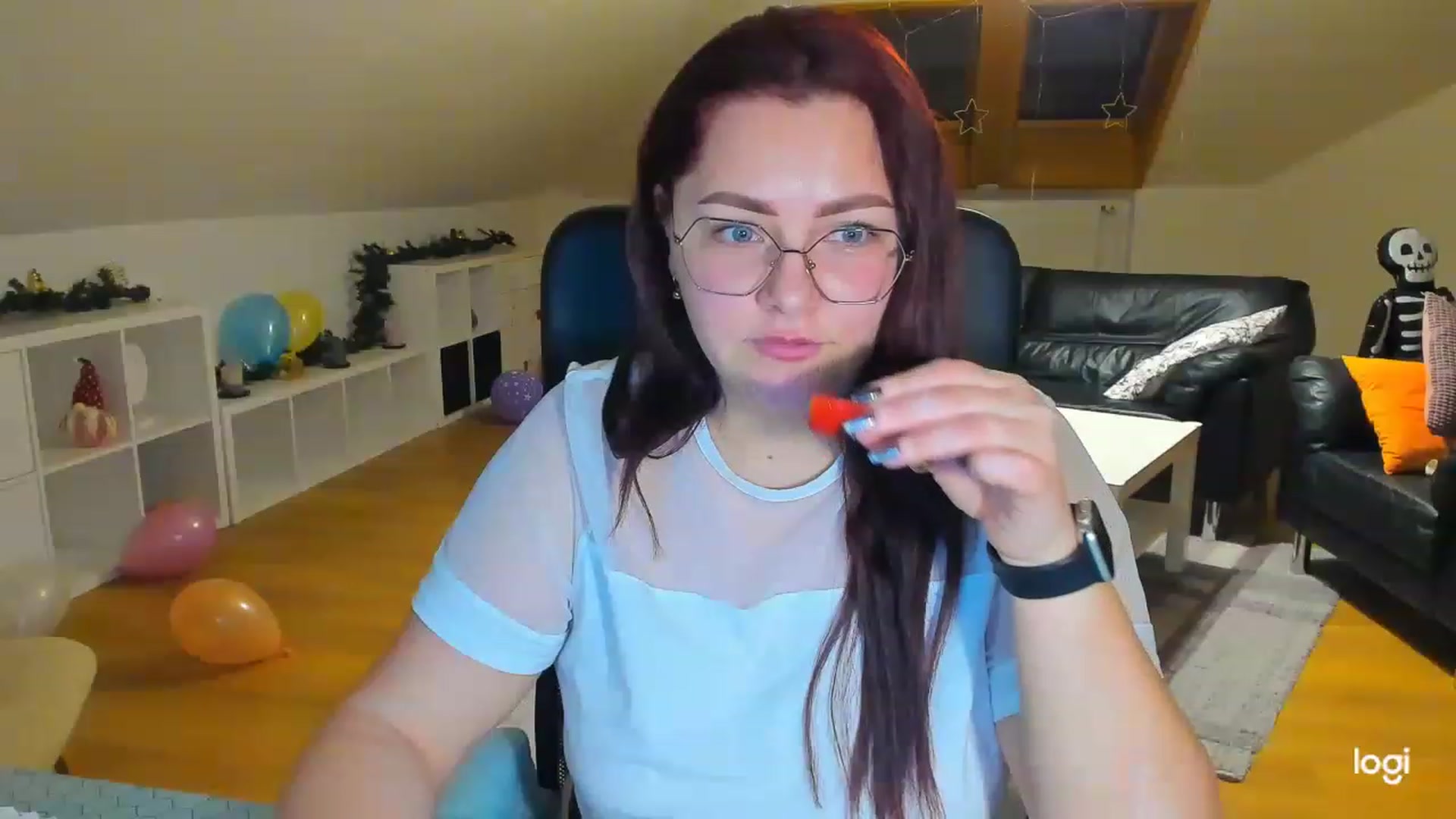 Gallery image thumbnail from Nikky_Ray's myfreecams stream on, 02/17/2023, 18:00 image 12 of 20