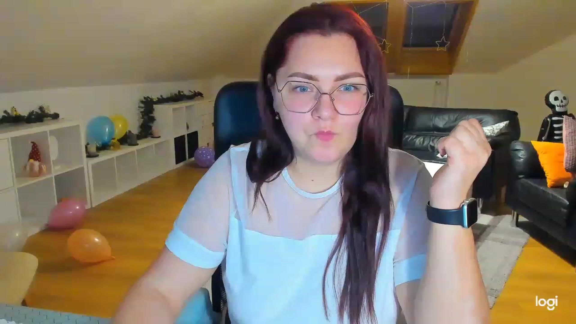 Gallery image thumbnail from Nikky_Ray's myfreecams stream on, 02/17/2023, 18:00 image 11 of 20