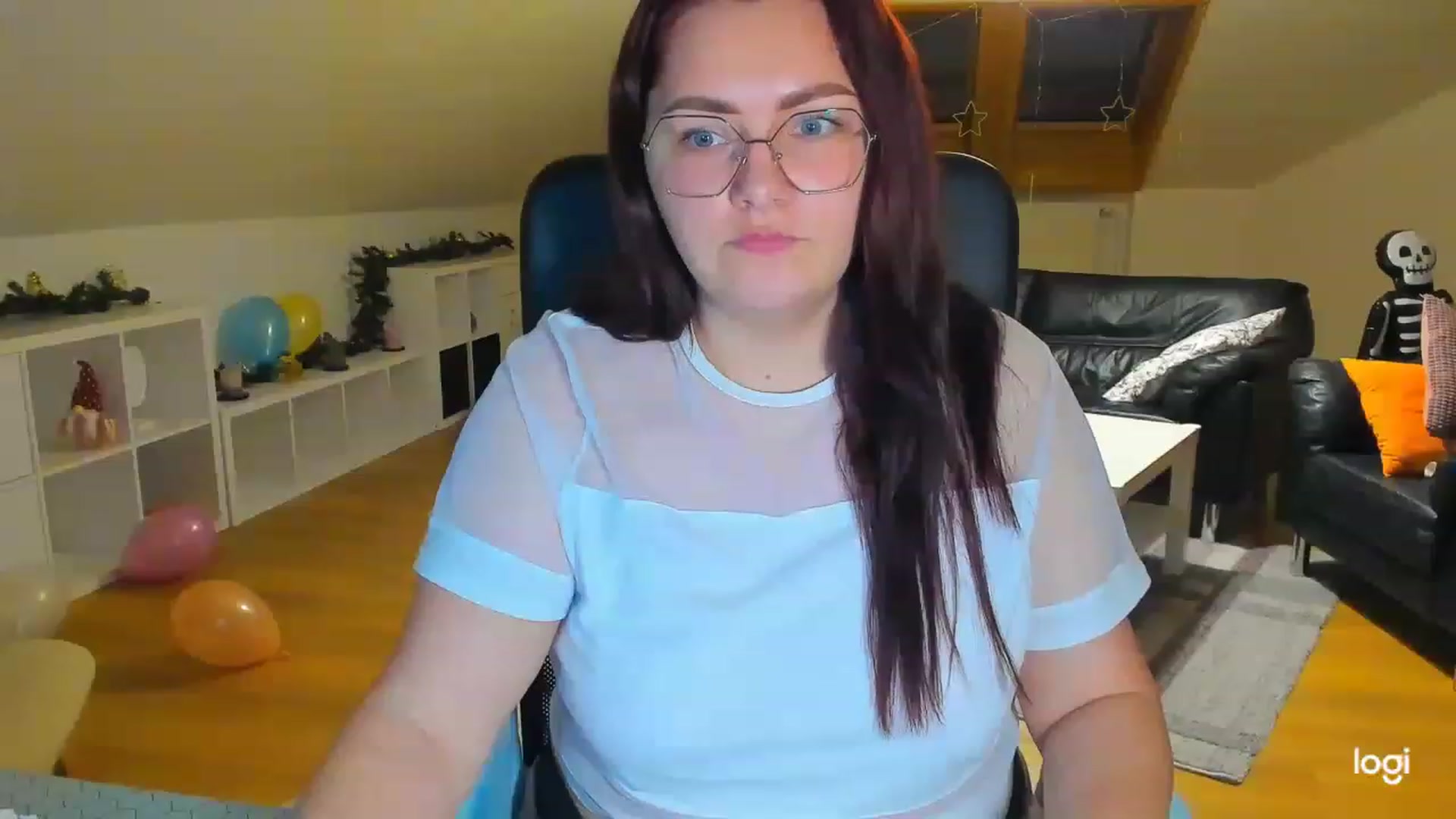 Gallery image thumbnail from Nikky_Ray's myfreecams stream on, 02/17/2023, 20:24 image 3 of 20