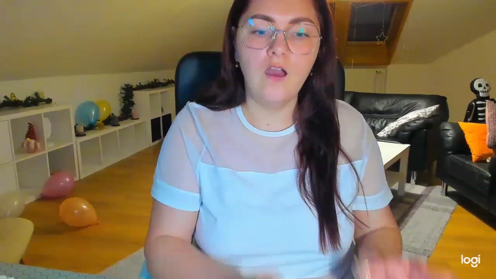 Gallery image thumbnail from Nikky_Ray's myfreecams stream on, 02/17/2023, 20:24 image 7 of 20