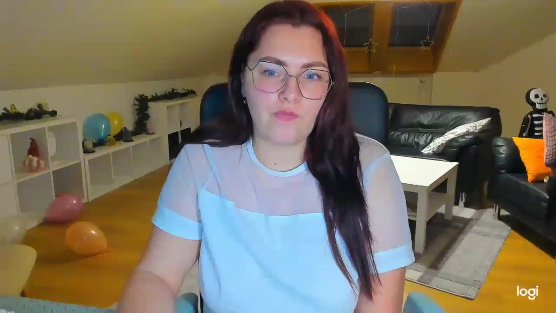 Gallery image thumbnail from Nikky_Ray's myfreecams stream on, 02/17/2023, 20:24 image 1 of 20