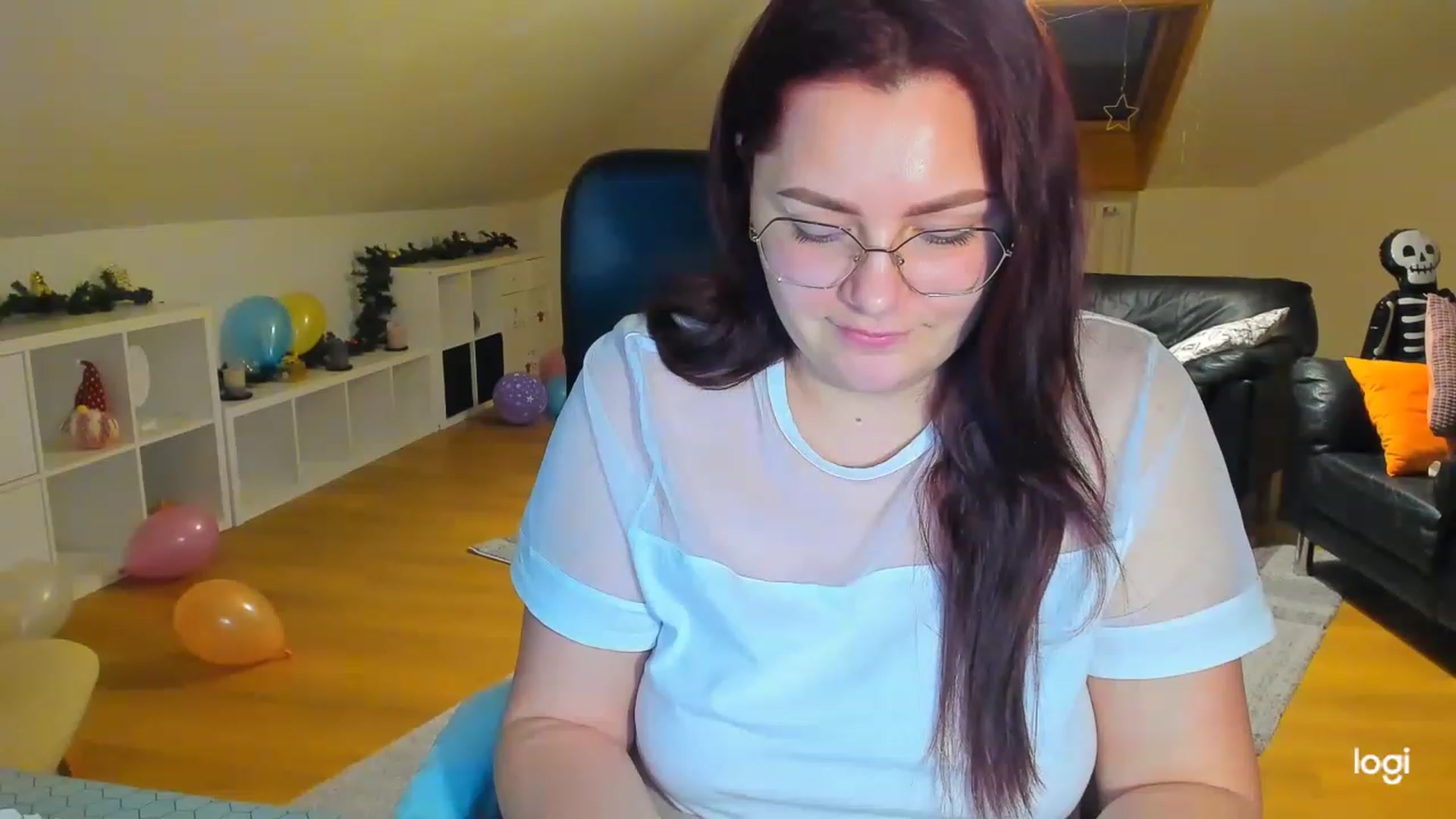 Gallery image thumbnail from Nikky_Ray's myfreecams stream on, 02/17/2023, 20:24 image 8 of 20