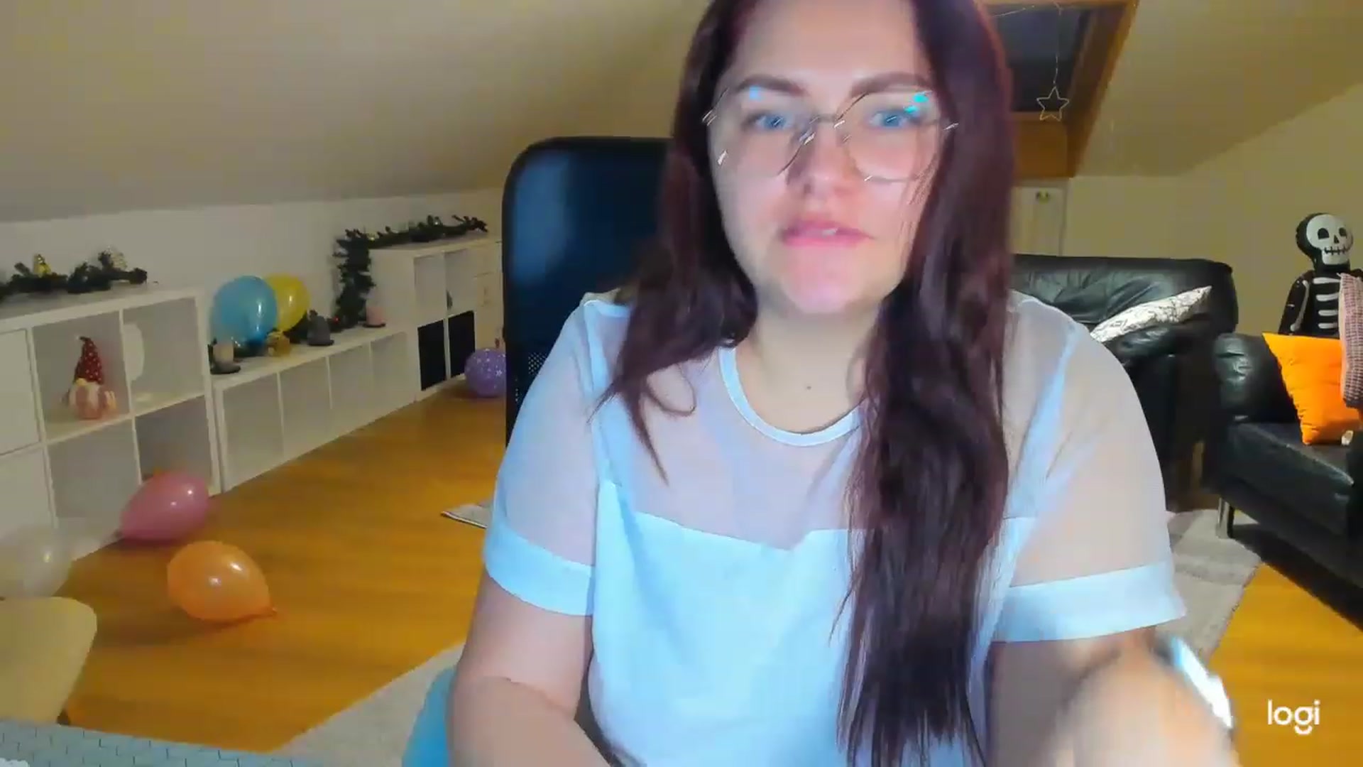 Gallery image thumbnail from Nikky_Ray's myfreecams stream on, 02/17/2023, 20:24 image 15 of 20