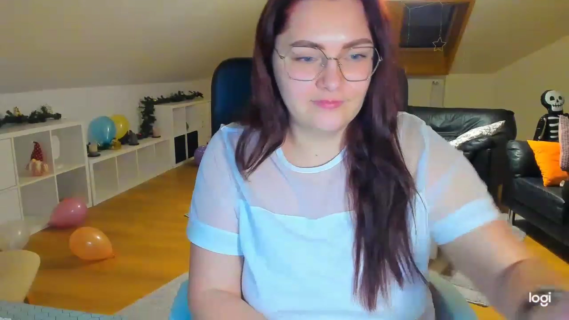 Gallery image thumbnail from Nikky_Ray's myfreecams stream on, 02/17/2023, 20:24 image 14 of 20