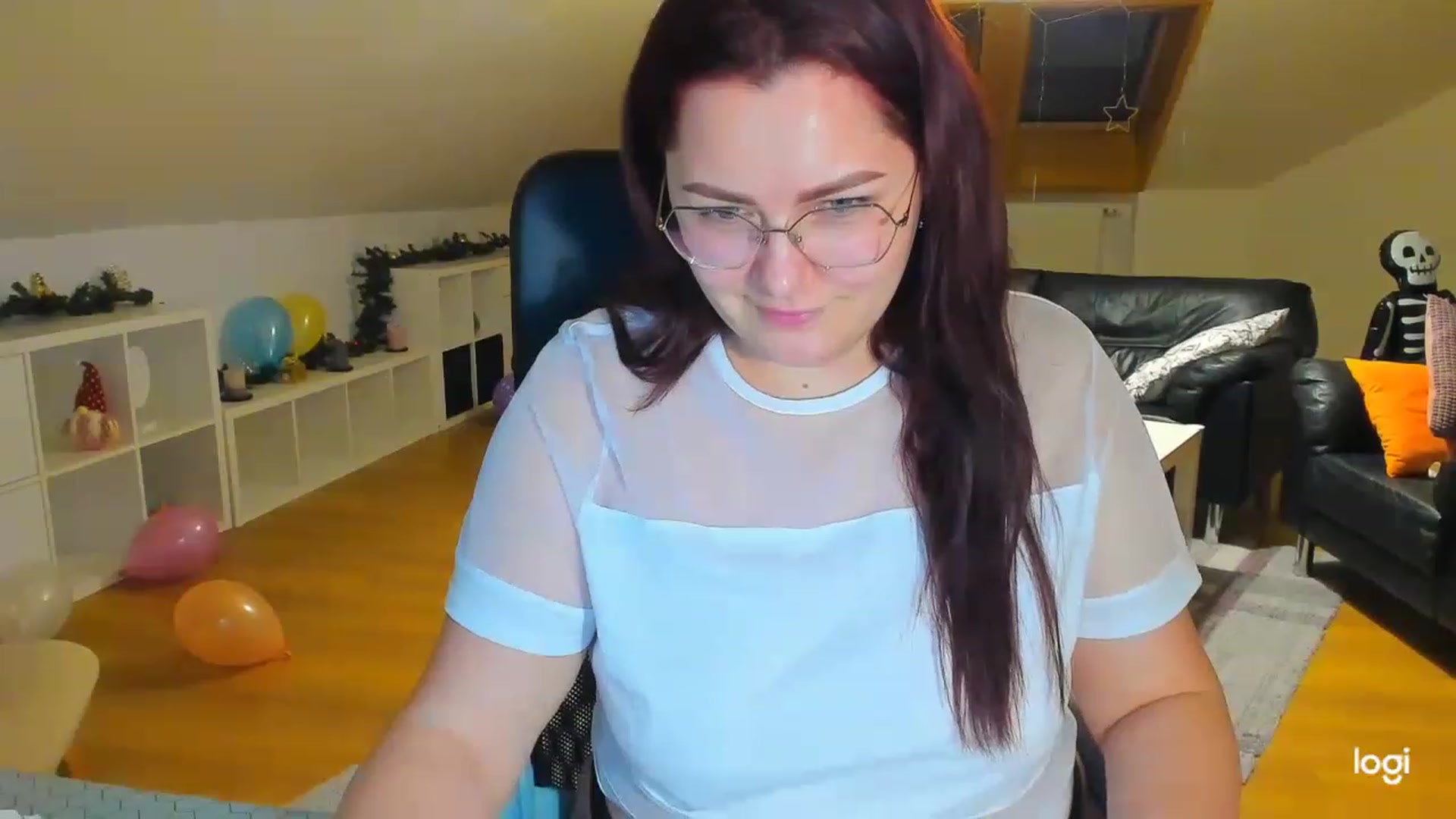 Gallery image thumbnail from Nikky_Ray's myfreecams stream on, 02/17/2023, 20:24 image 11 of 20
