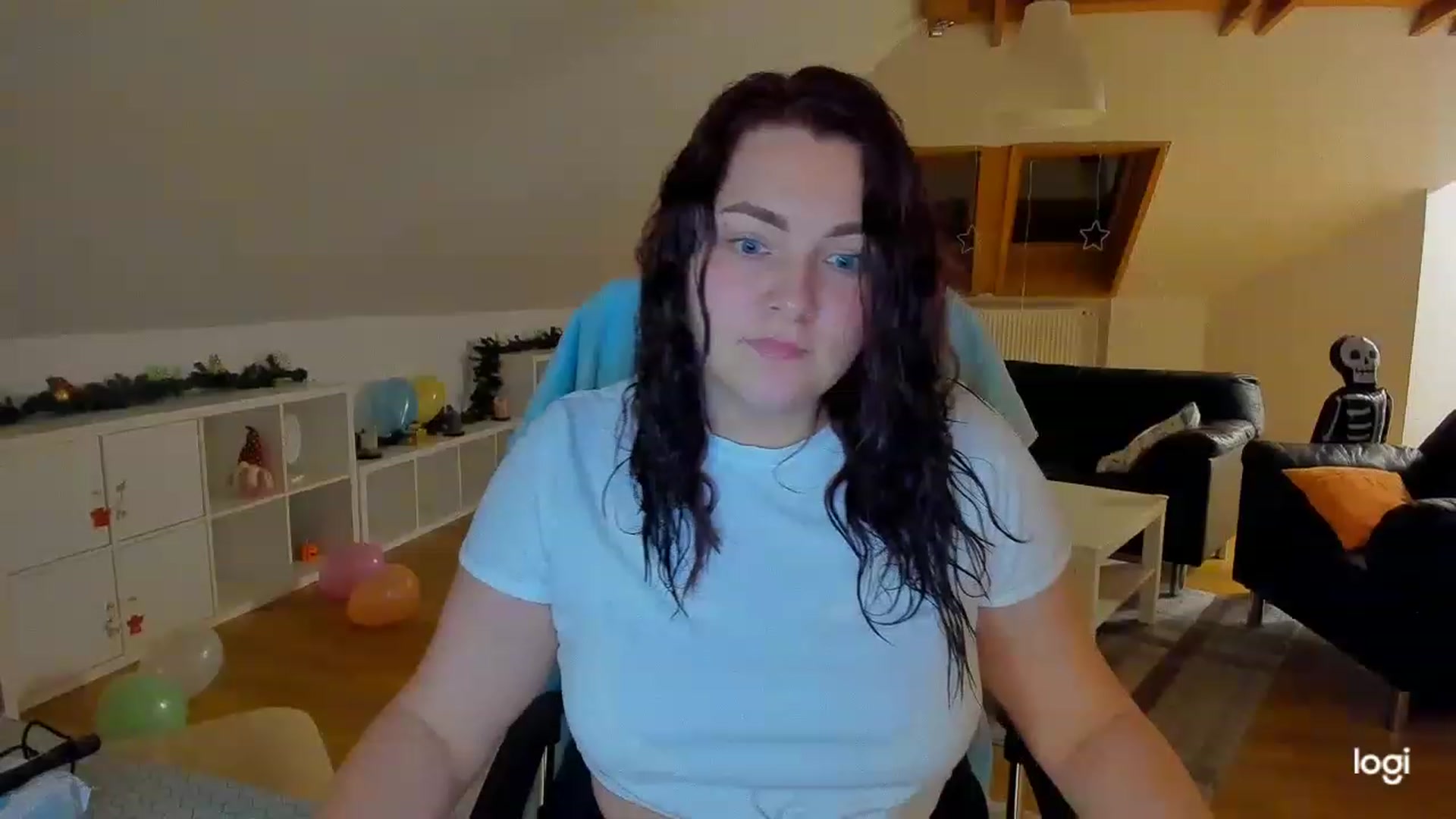 Gallery image thumbnail from Nikky_Ray's myfreecams stream on, 02/22/2023, 18:11 image 13 of 20