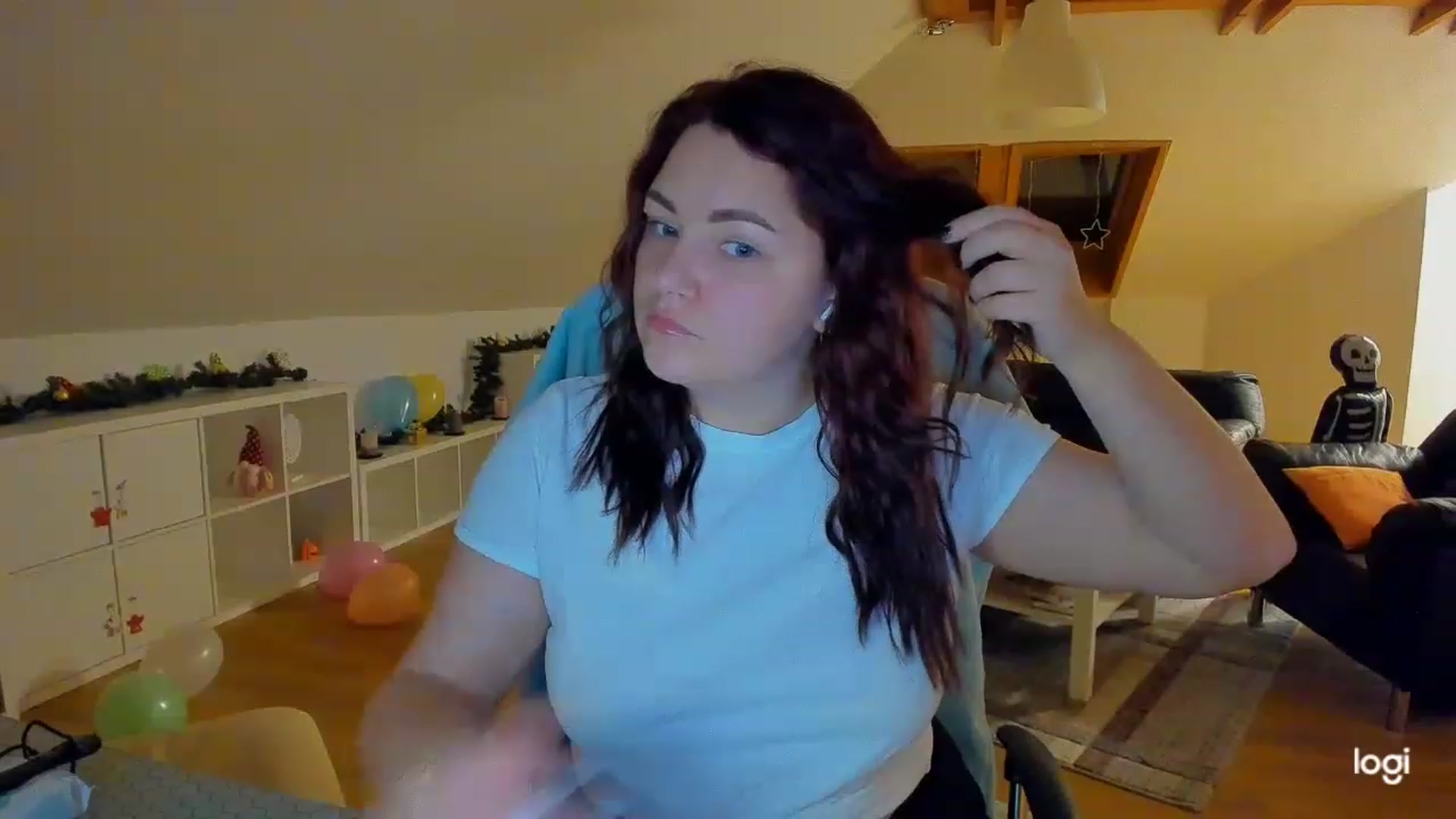 Gallery image thumbnail from Nikky_Ray's myfreecams stream on, 02/22/2023, 18:11 image 3 of 20