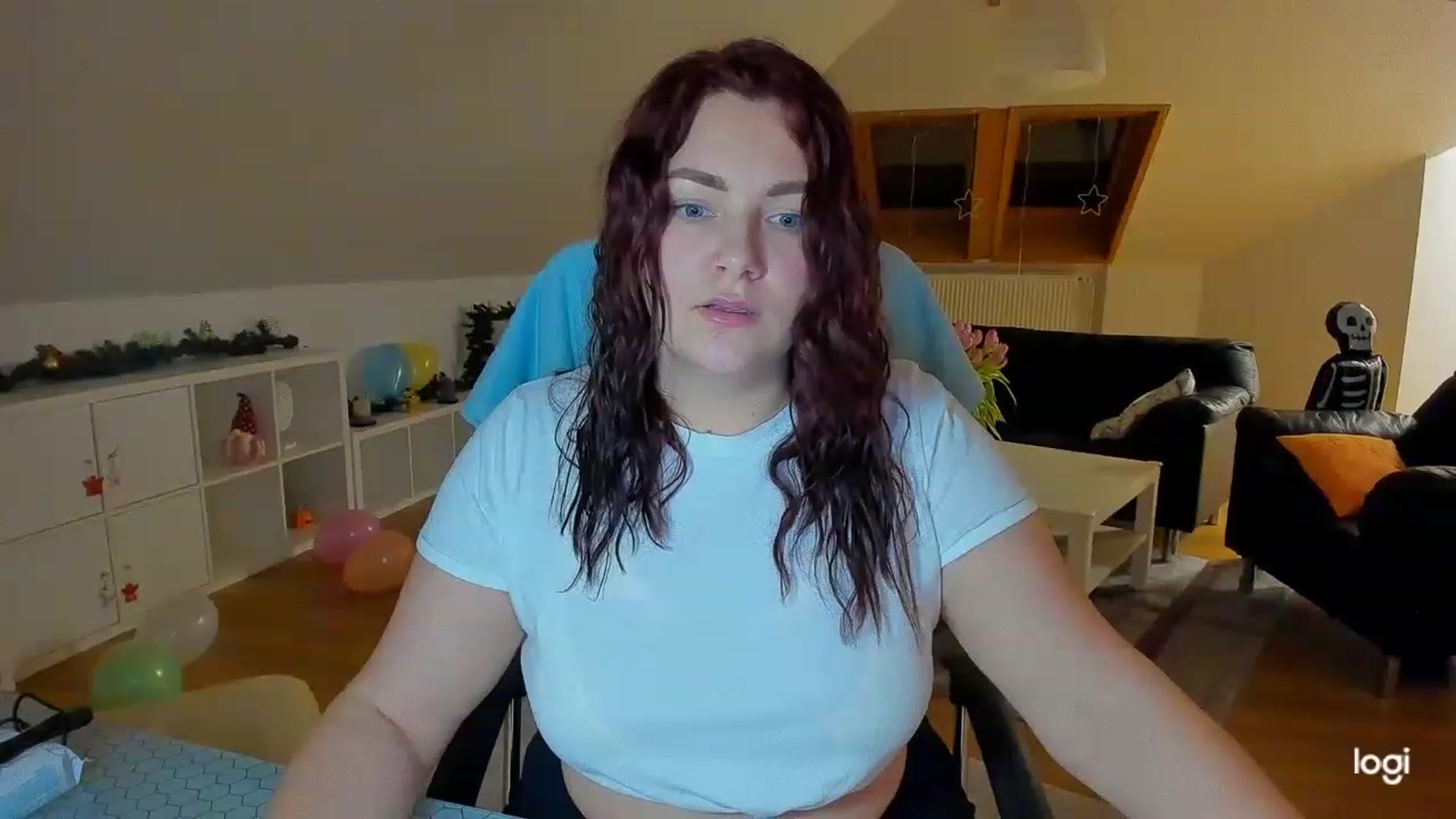 Gallery image thumbnail from Nikky_Ray's myfreecams stream on, 02/22/2023, 19:00 image 17 of 20
