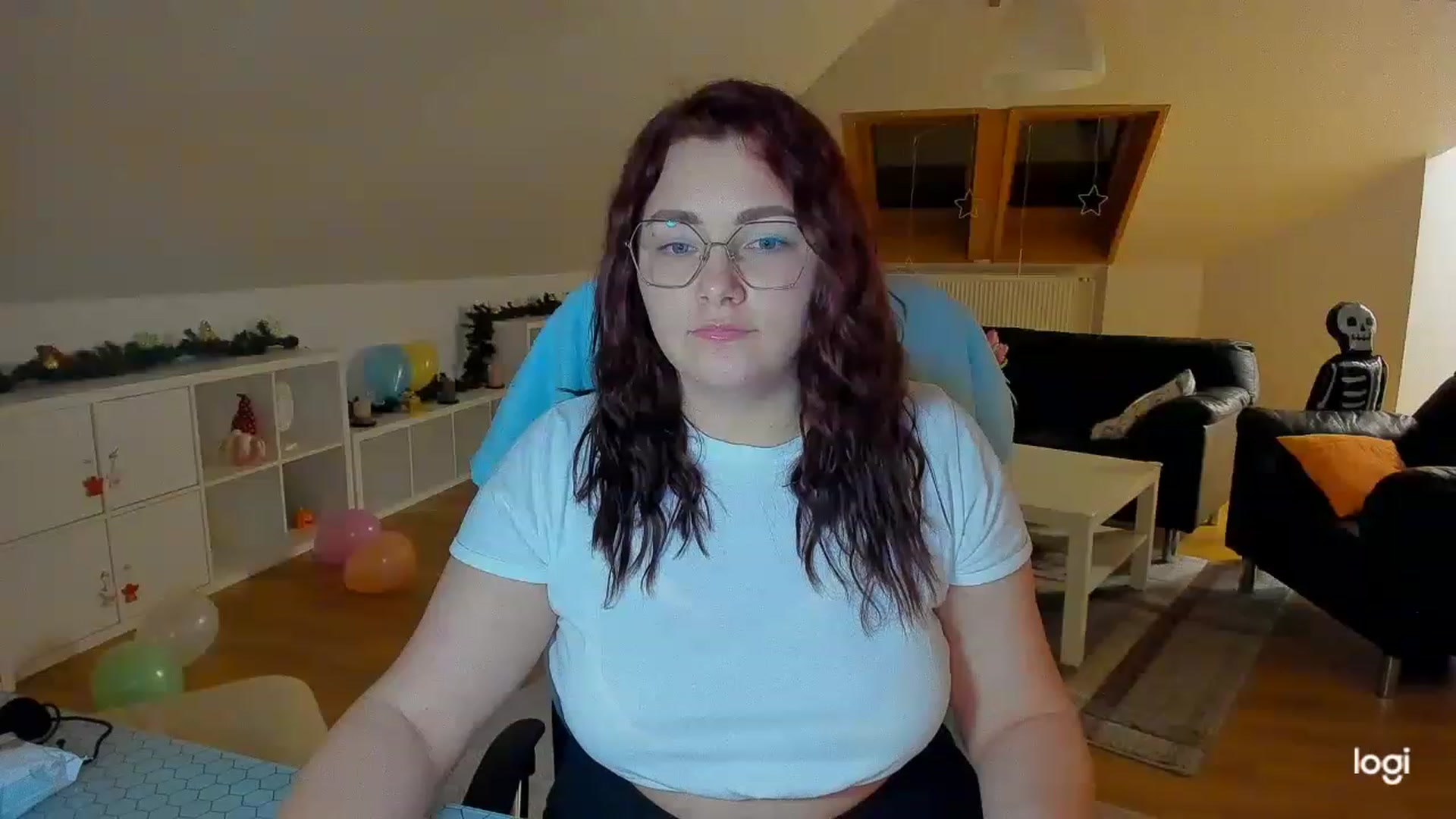 Gallery image thumbnail from Nikky_Ray's myfreecams stream on, 02/22/2023, 21:06 image 2 of 20