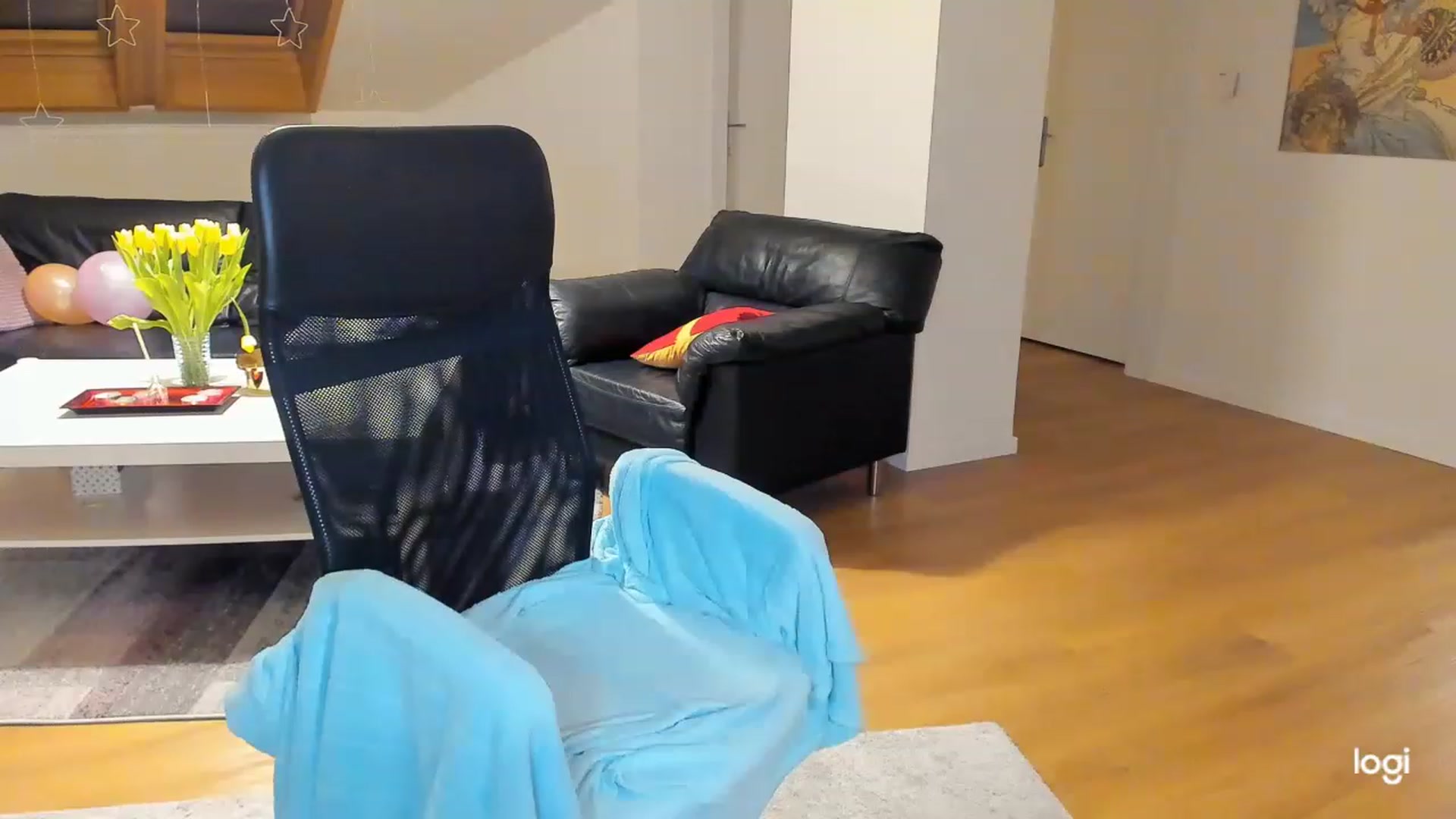 Gallery image thumbnail from Nikky_Ray's myfreecams stream on, 02/28/2023, 20:28 image 16 of 20