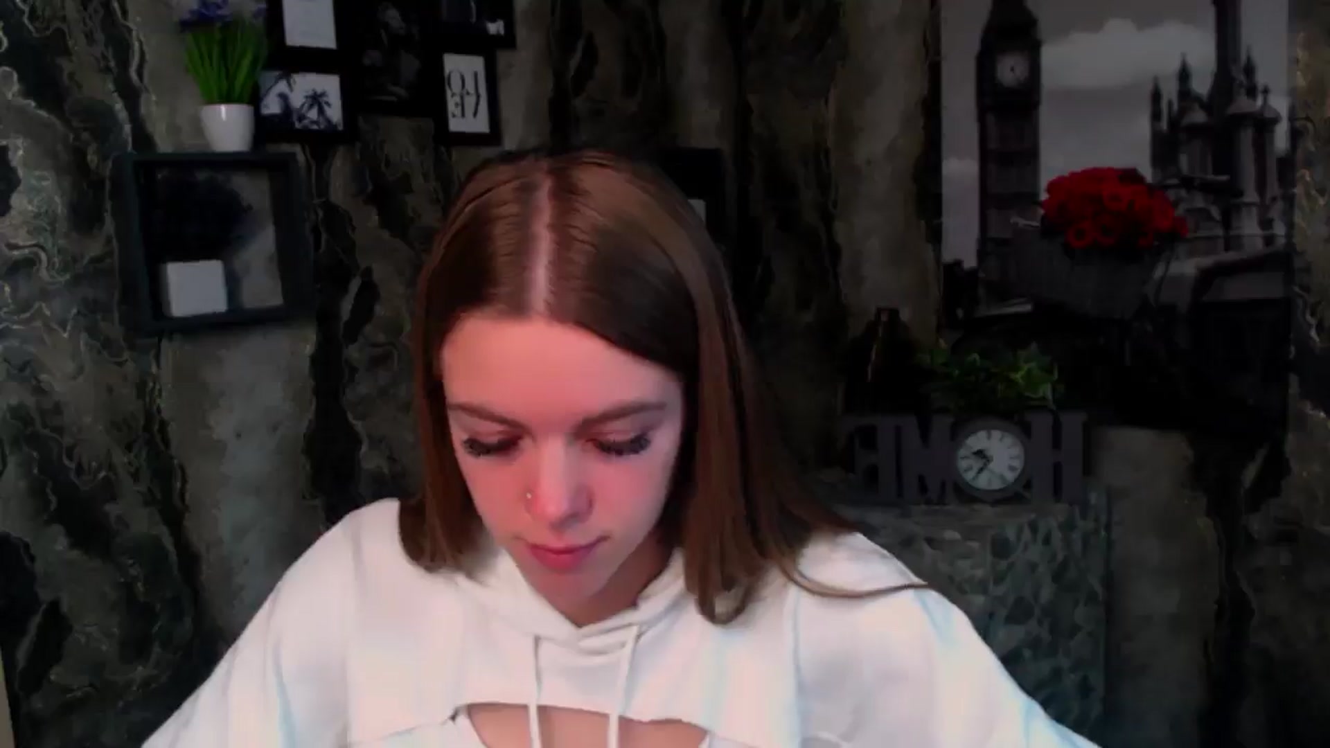 Gallery image thumbnail from NikolTepliss_'s myfreecams stream on, 11/03/2025, 15:29 image 11 of 20