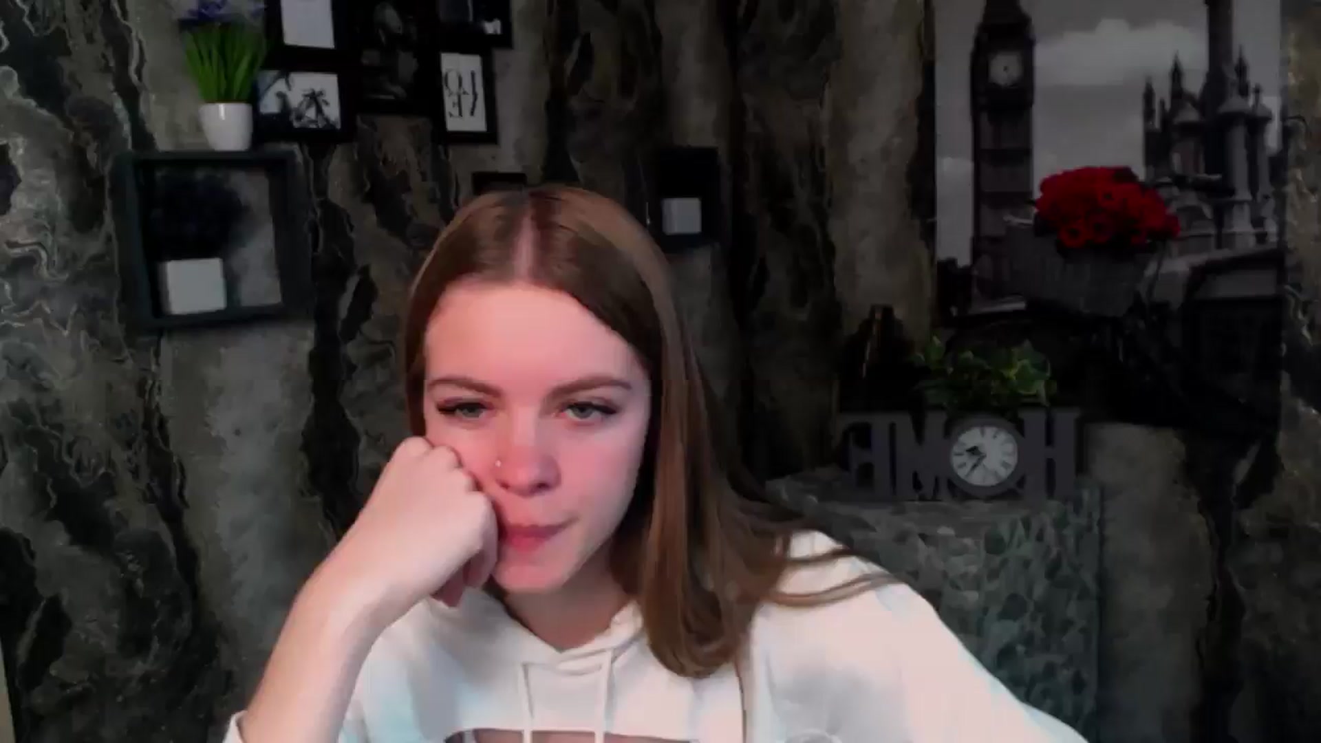 Gallery image thumbnail from NikolTepliss_'s myfreecams stream on, 11/03/2025, 15:29 image 15 of 20