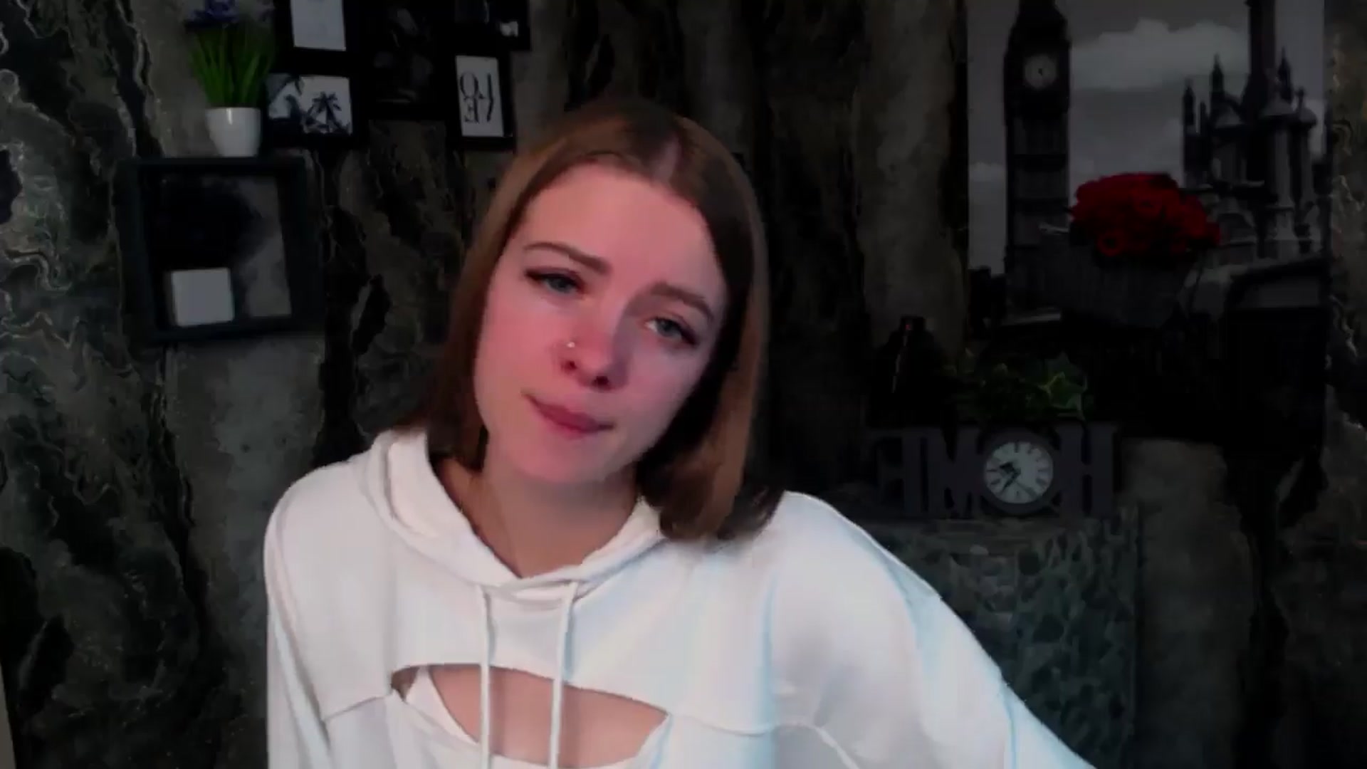 Gallery image thumbnail from NikolTepliss_'s myfreecams stream on, 11/03/2025, 15:29 image 19 of 20