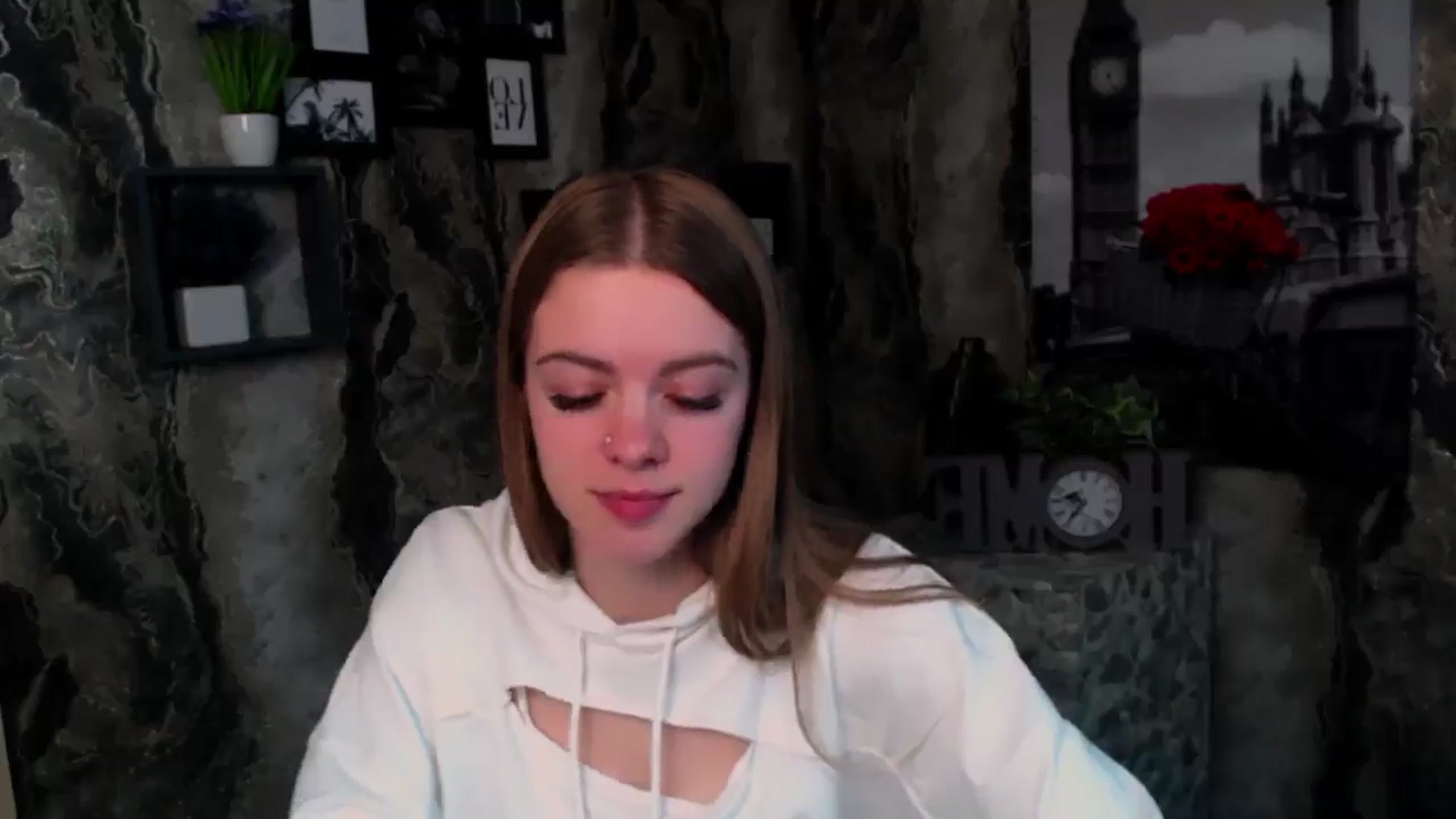 Gallery image thumbnail from NikolTepliss_'s myfreecams stream on, 11/03/2025, 15:29 image 14 of 20
