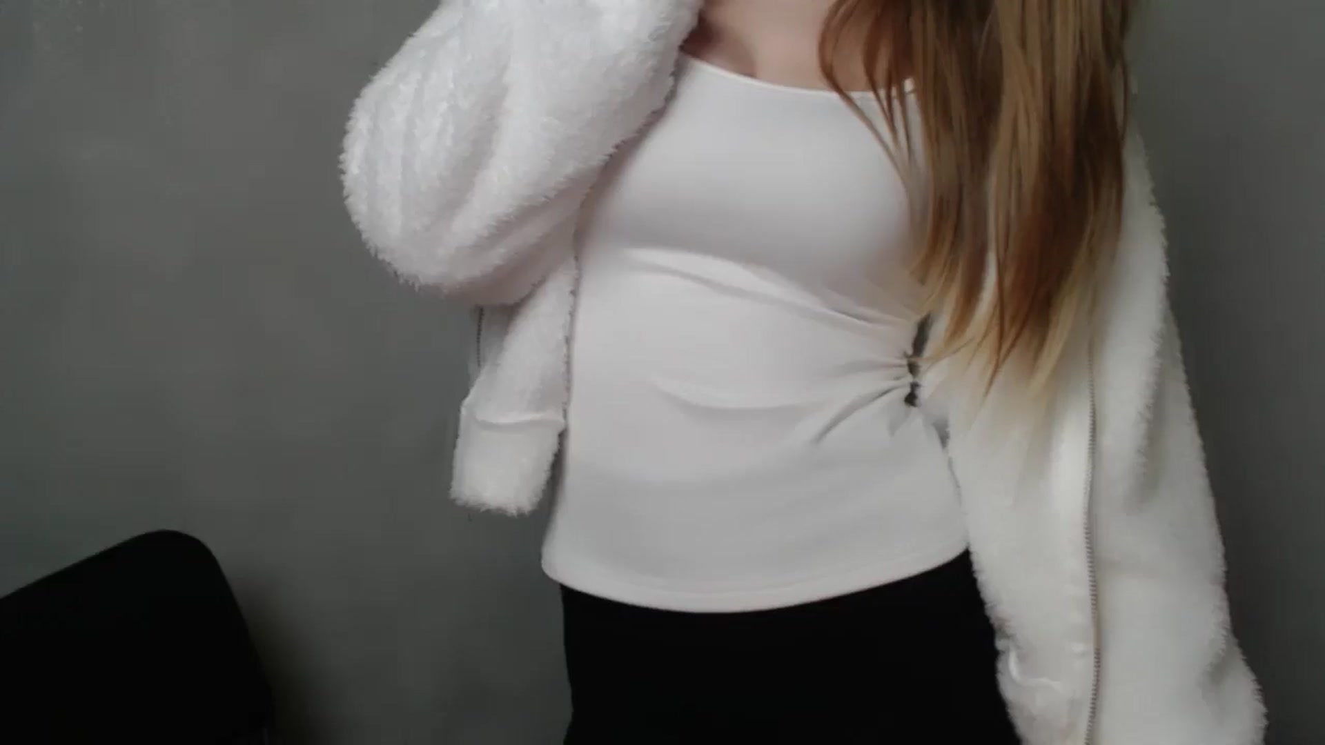 Gallery image thumbnail from NikolTepliss_'s myfreecams stream on, 11/04/2025, 10:24 image 14 of 20