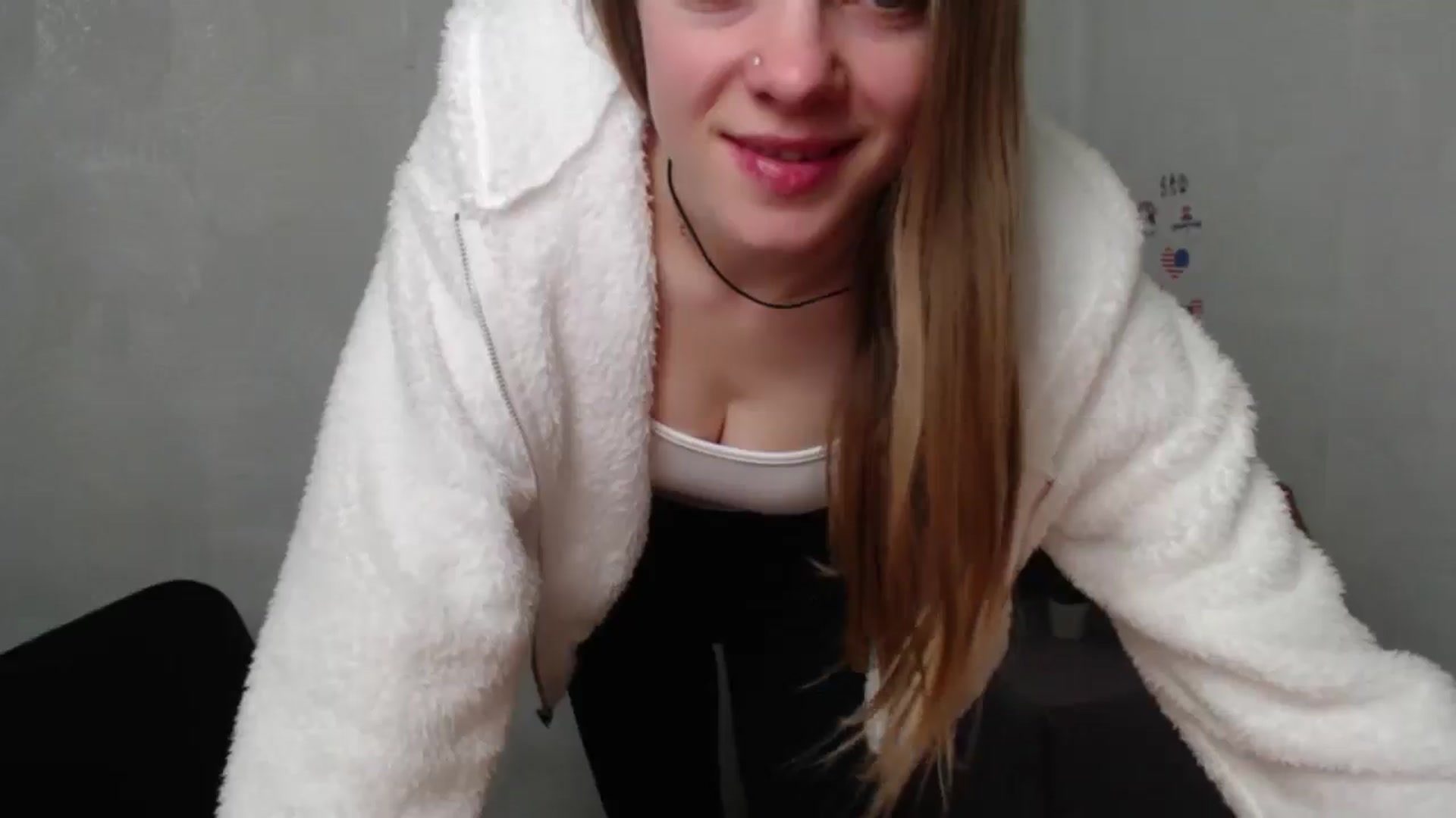 Gallery image thumbnail from NikolTepliss_'s myfreecams stream on, 11/04/2025, 10:24 image 11 of 20