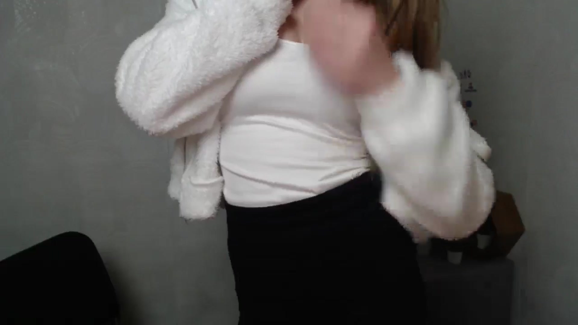 Gallery image thumbnail from NikolTepliss_'s myfreecams stream on, 11/04/2025, 10:24 image 13 of 20