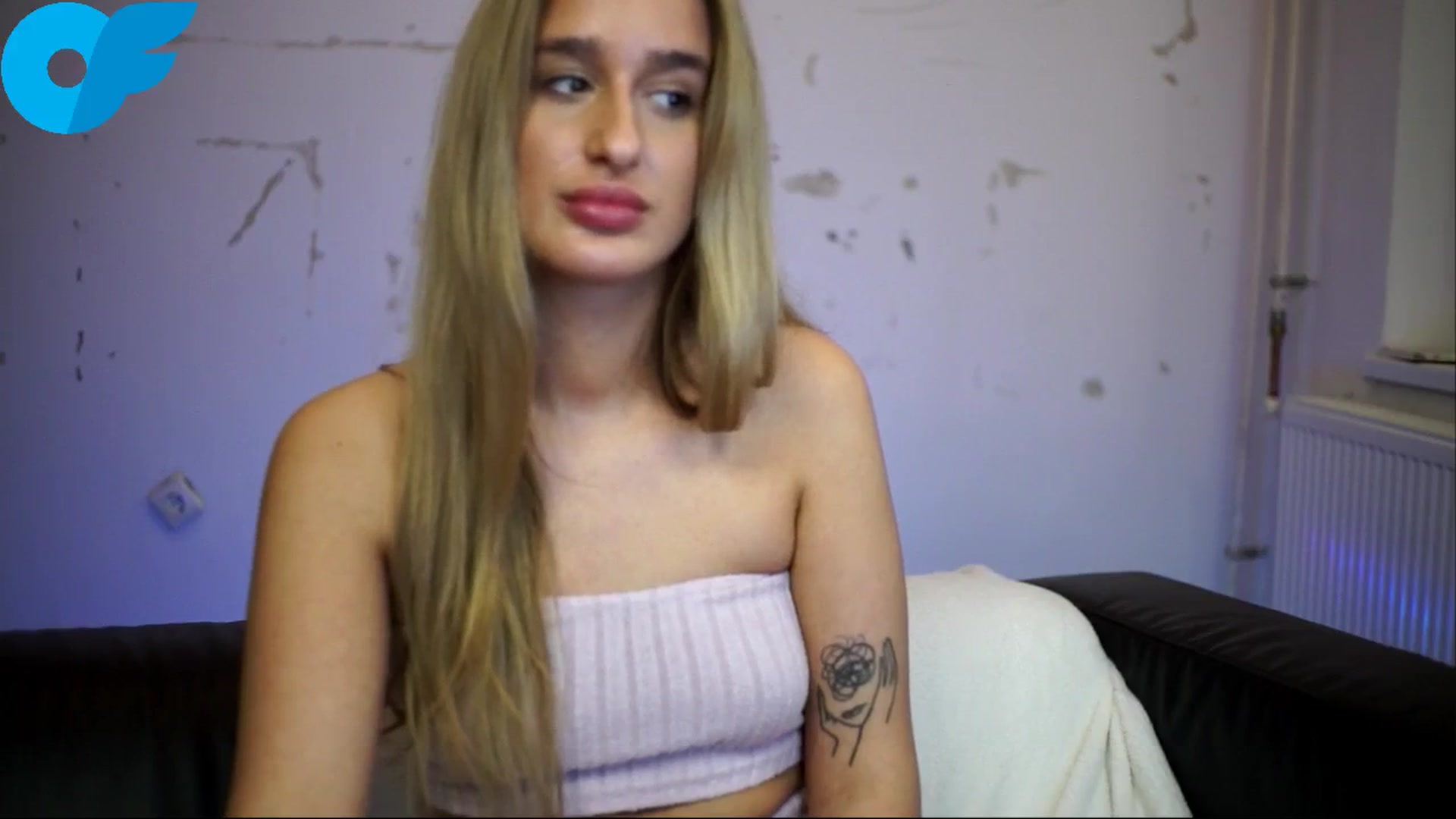 Gallery image thumbnail from Nikole18's myfreecams stream on, 11/03/2025, 19:59 image 10 of 20