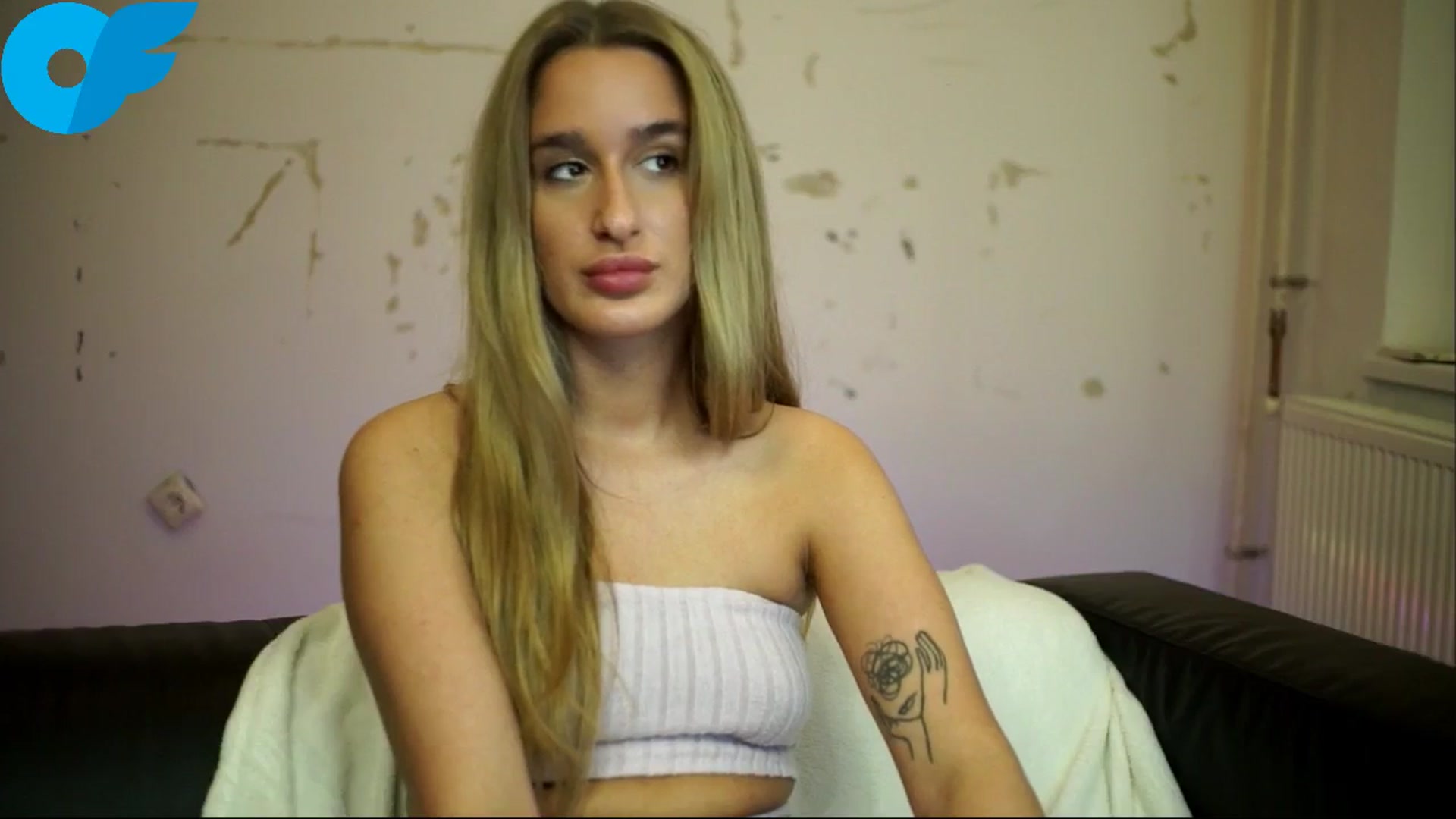 Gallery image thumbnail from Nikole18's myfreecams stream on, 11/03/2025, 19:59 image 7 of 20