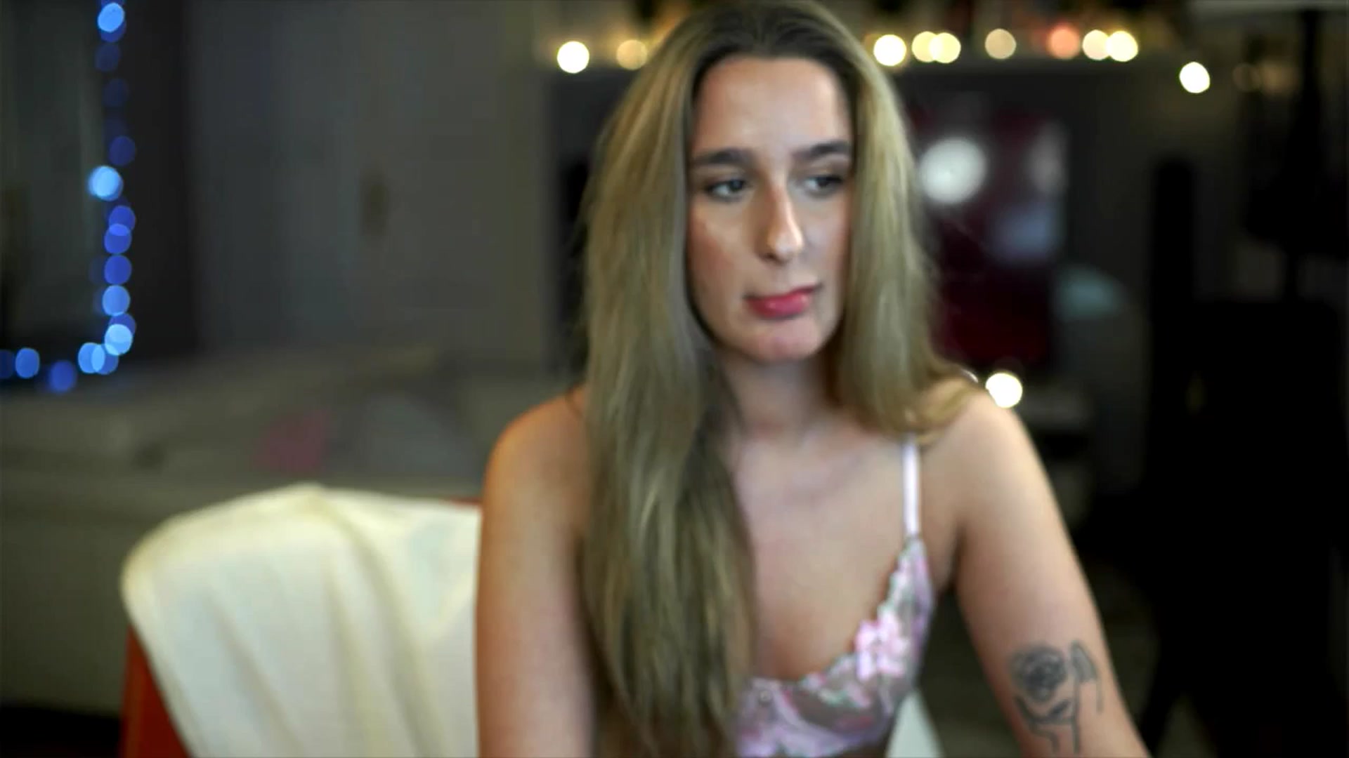 Gallery image thumbnail from Nikole18's myfreecams stream on, 11/30/2025, 03:14 image 19 of 20