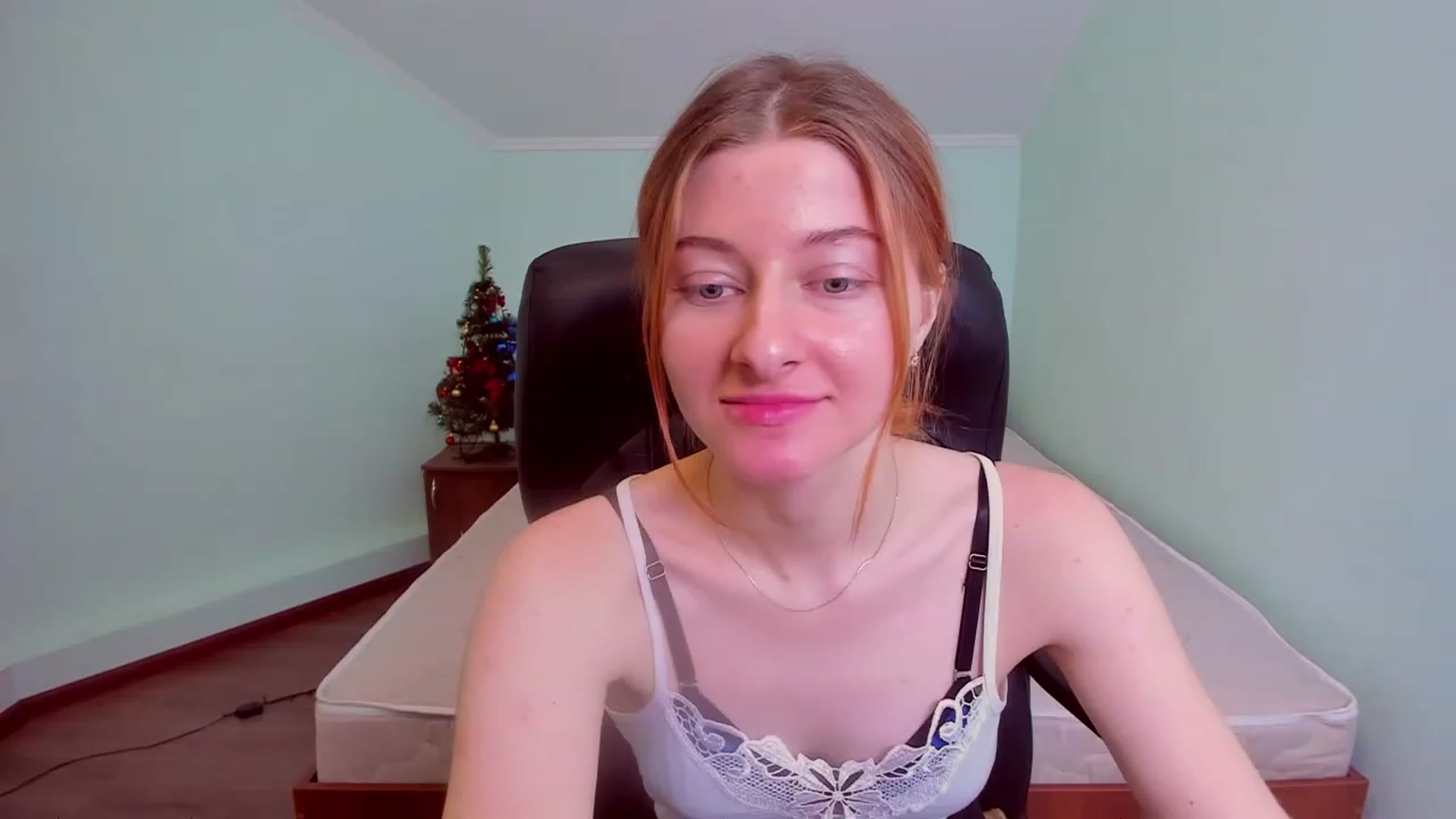 Gallery image thumbnail from NikollDiks's myfreecams stream on, 12/23/2022, 15:55 image 7 of 20