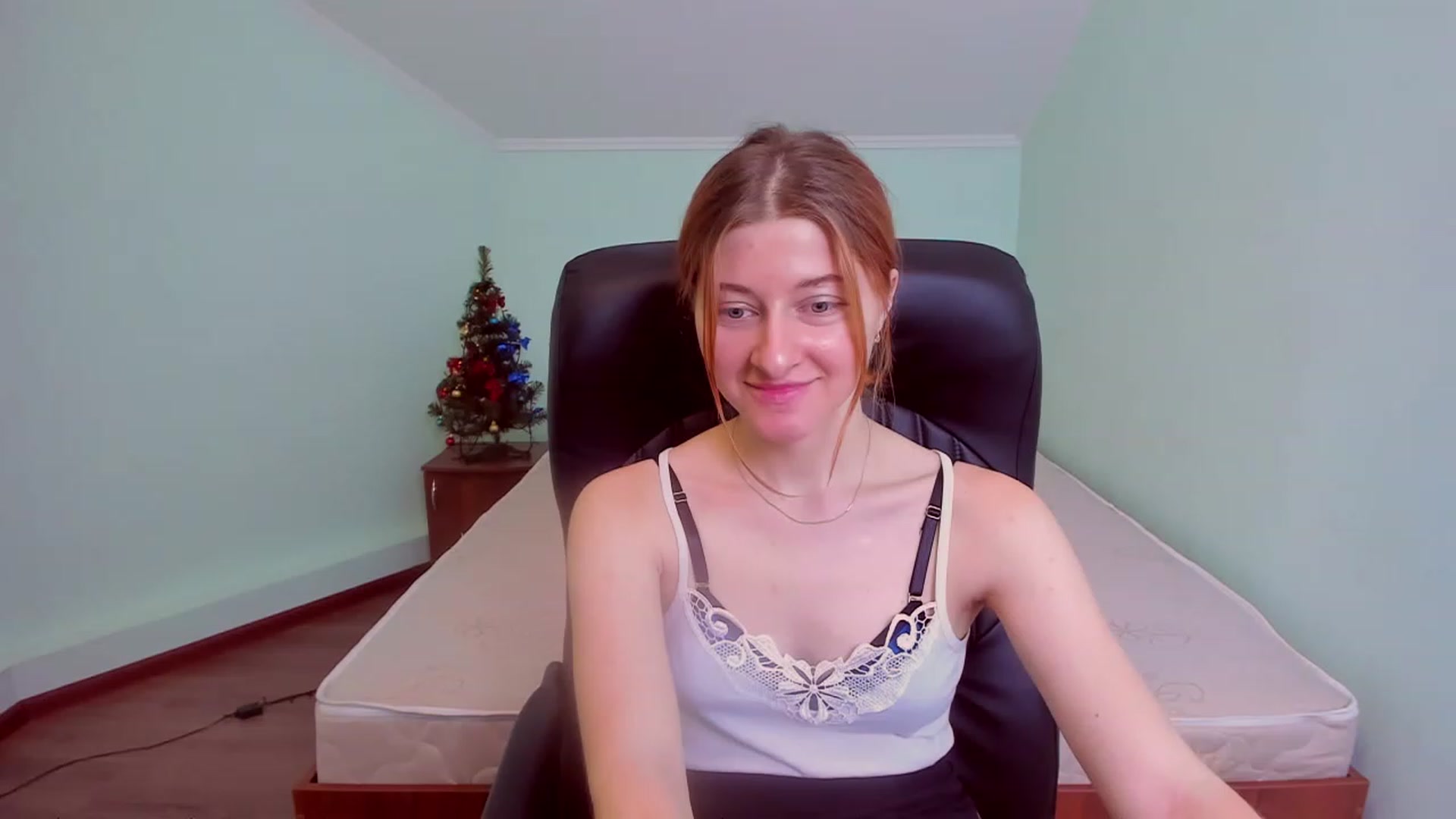 Gallery image thumbnail from NikollDiks's myfreecams stream on, 12/23/2022, 15:55 image 20 of 20