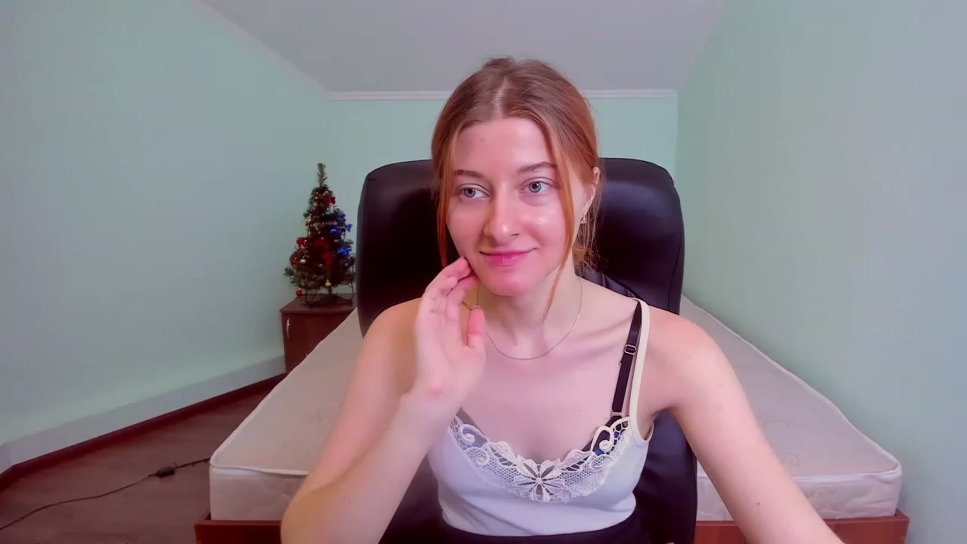 Gallery image thumbnail from NikollDiks's myfreecams stream on, 12/23/2022, 15:55 image 8 of 20