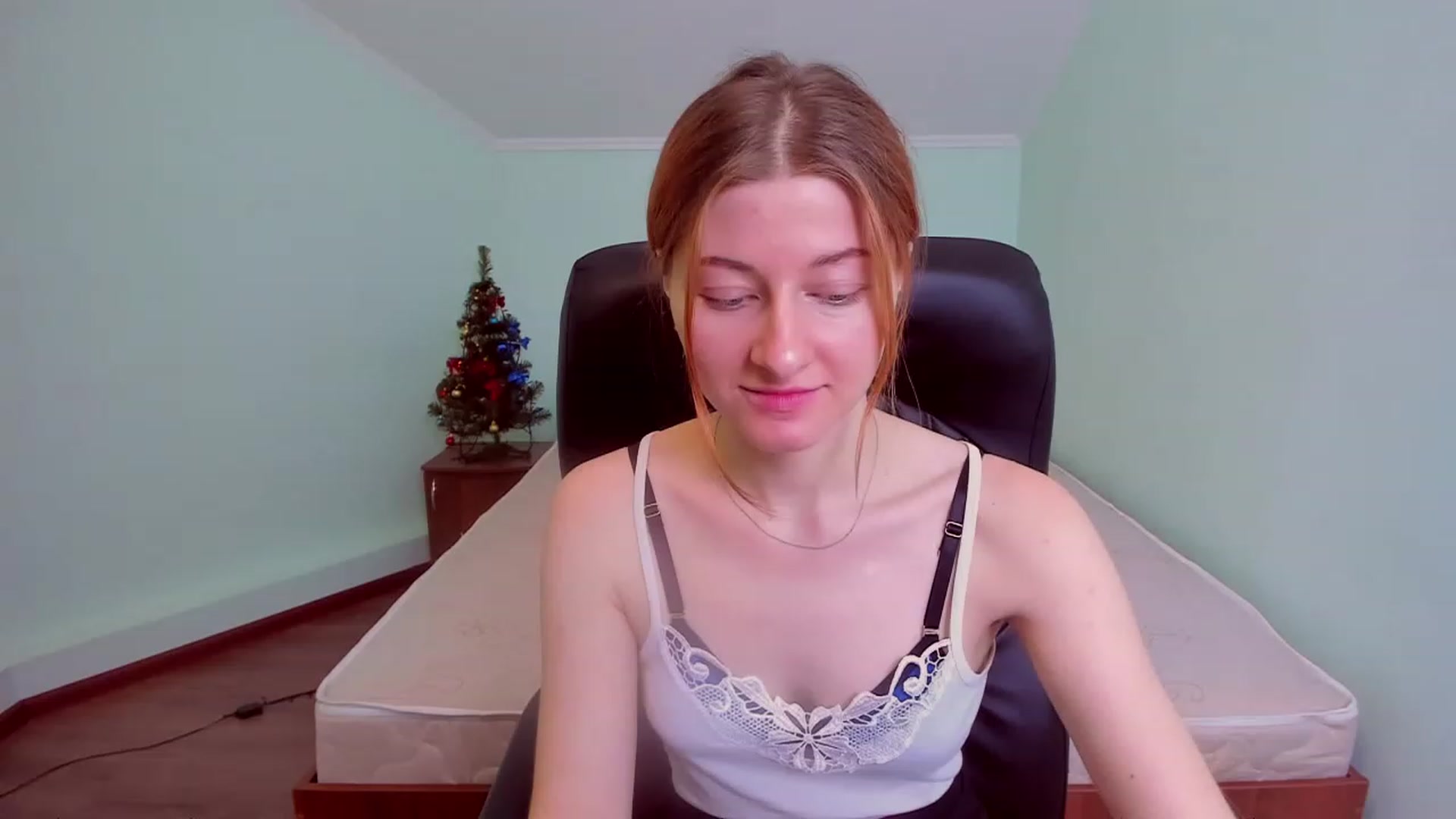 Gallery image thumbnail from NikollDiks's myfreecams stream on, 12/23/2022, 15:55 image 15 of 20