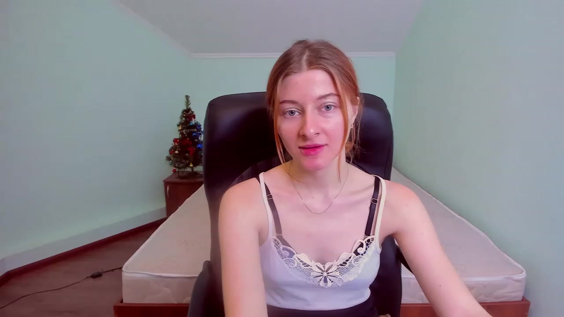 Gallery image thumbnail from NikollDiks's myfreecams stream on, 12/23/2022, 15:55 image 6 of 20