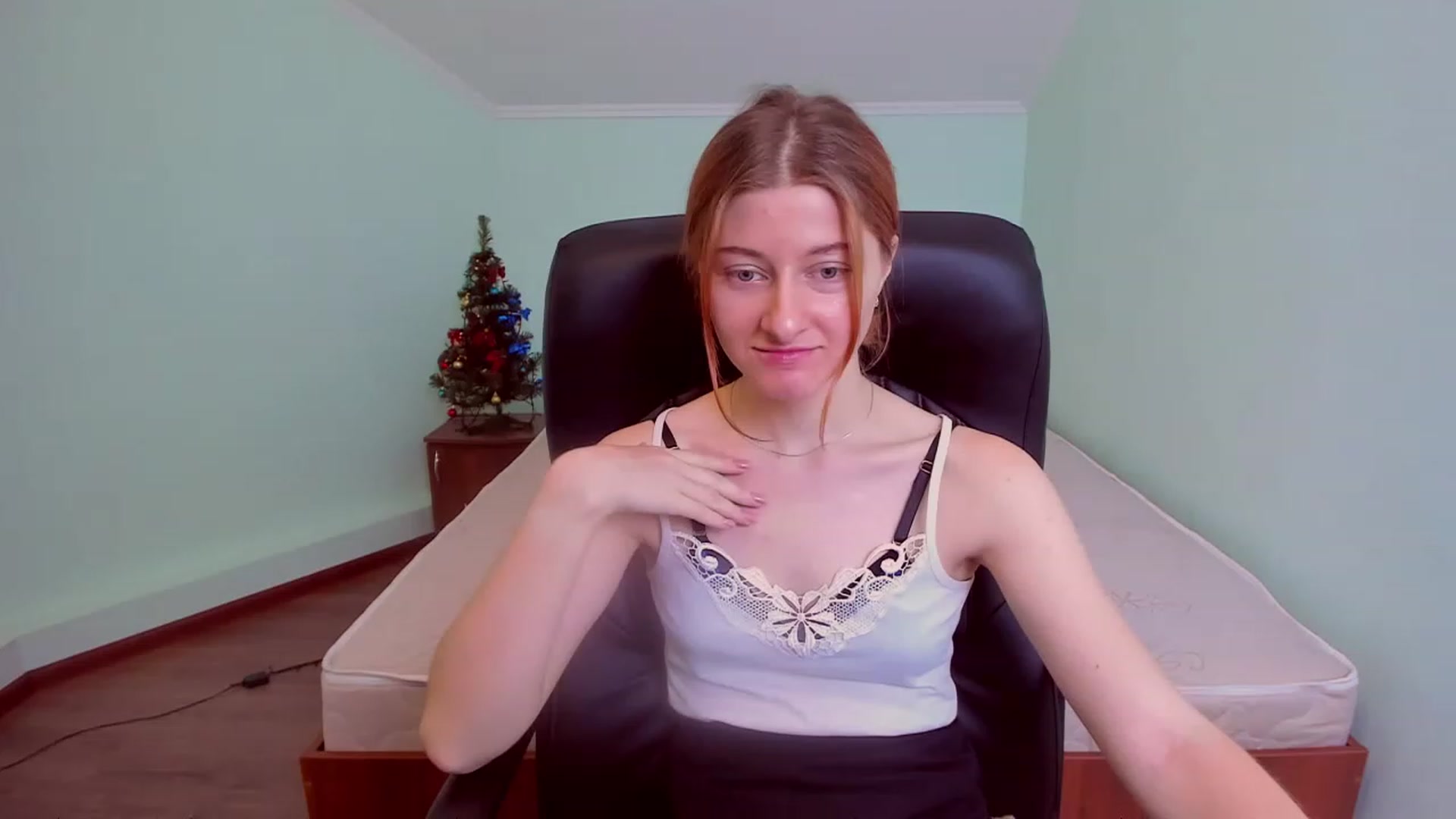 Gallery image thumbnail from NikollDiks's myfreecams stream on, 12/23/2022, 17:19 image 7 of 20