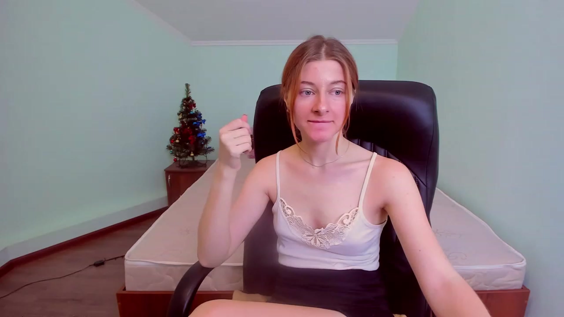 Gallery image thumbnail from NikollDiks's myfreecams stream on, 12/23/2022, 17:19 image 20 of 20