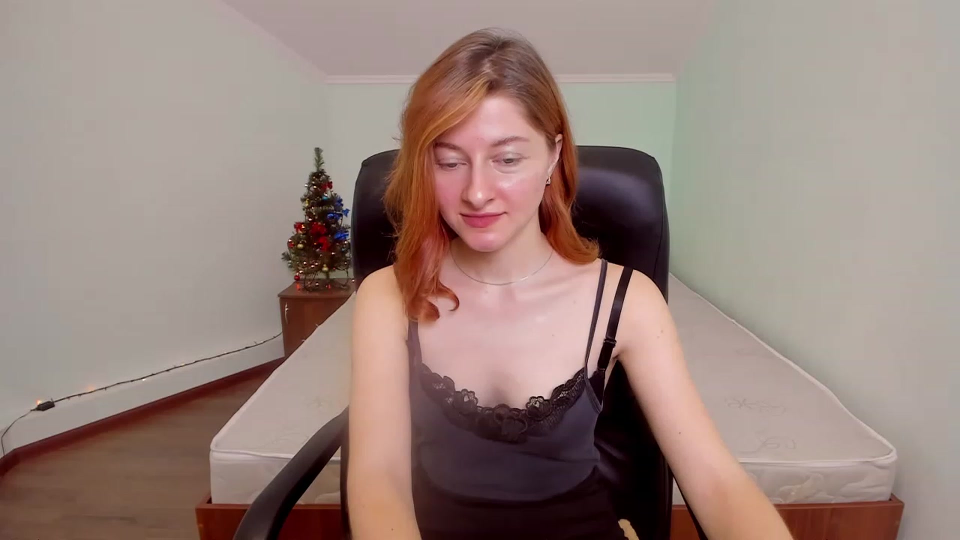 Gallery image thumbnail from NikollDiks's myfreecams stream on, 12/27/2022, 14:42 image 10 of 20